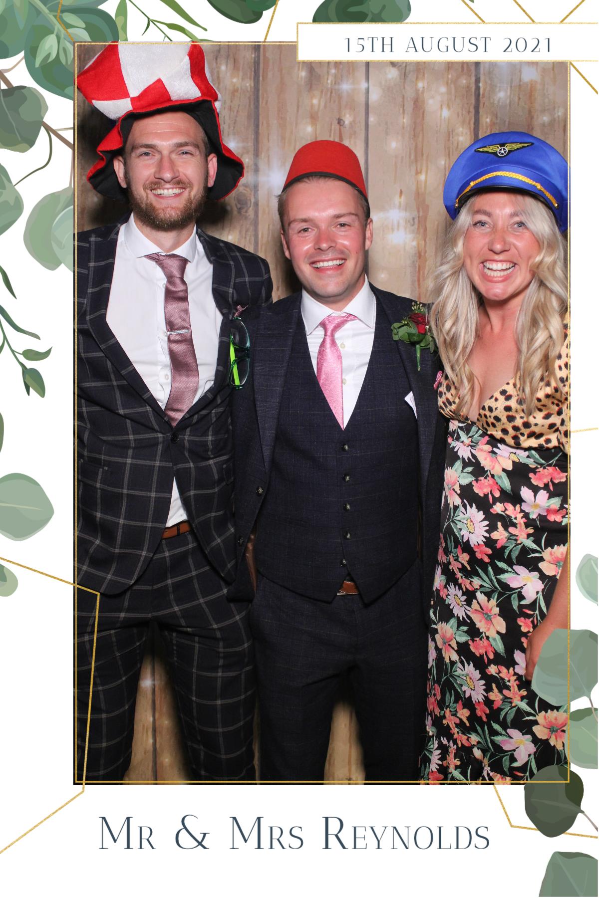 Mr & Mrs Reynolds  | View more photos from the event at gallery.magicimages.uk/u/MagicImages/Mr-Mrs-Reynolds