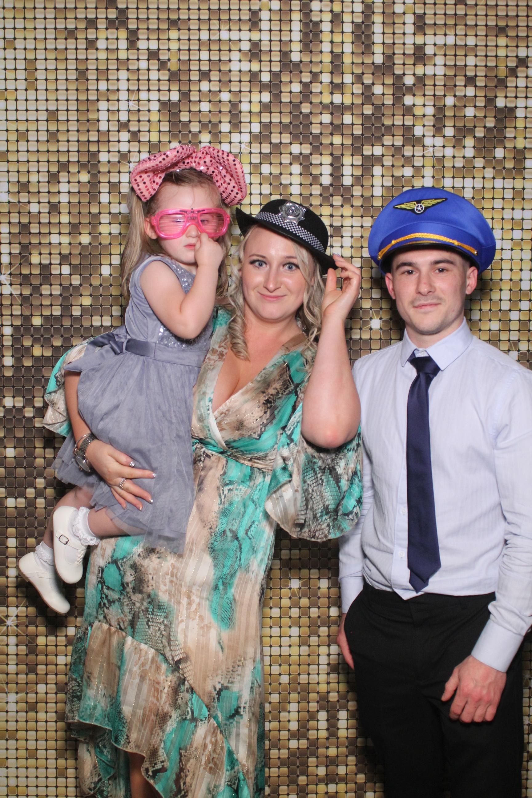 Nicola & Lee  | View more photos from the event at gallery.magicimages.uk/u/MagicImages/Nicola-Lee