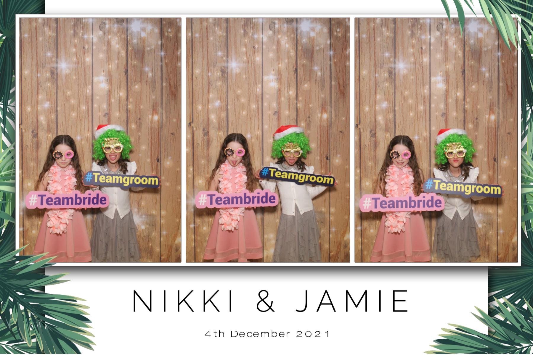 Nikki & Jamie  | View more photos from the event at gallery.magicimages.uk/u/MagicImages/Nikki-Jamie