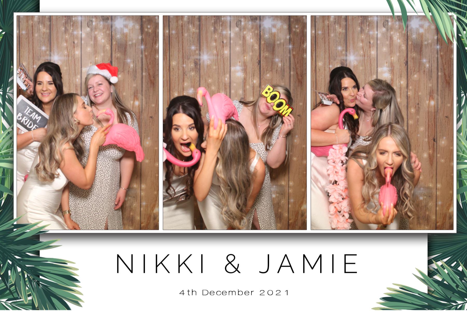 Nikki & Jamie  | View more photos from the event at gallery.magicimages.uk/u/MagicImages/Nikki-Jamie