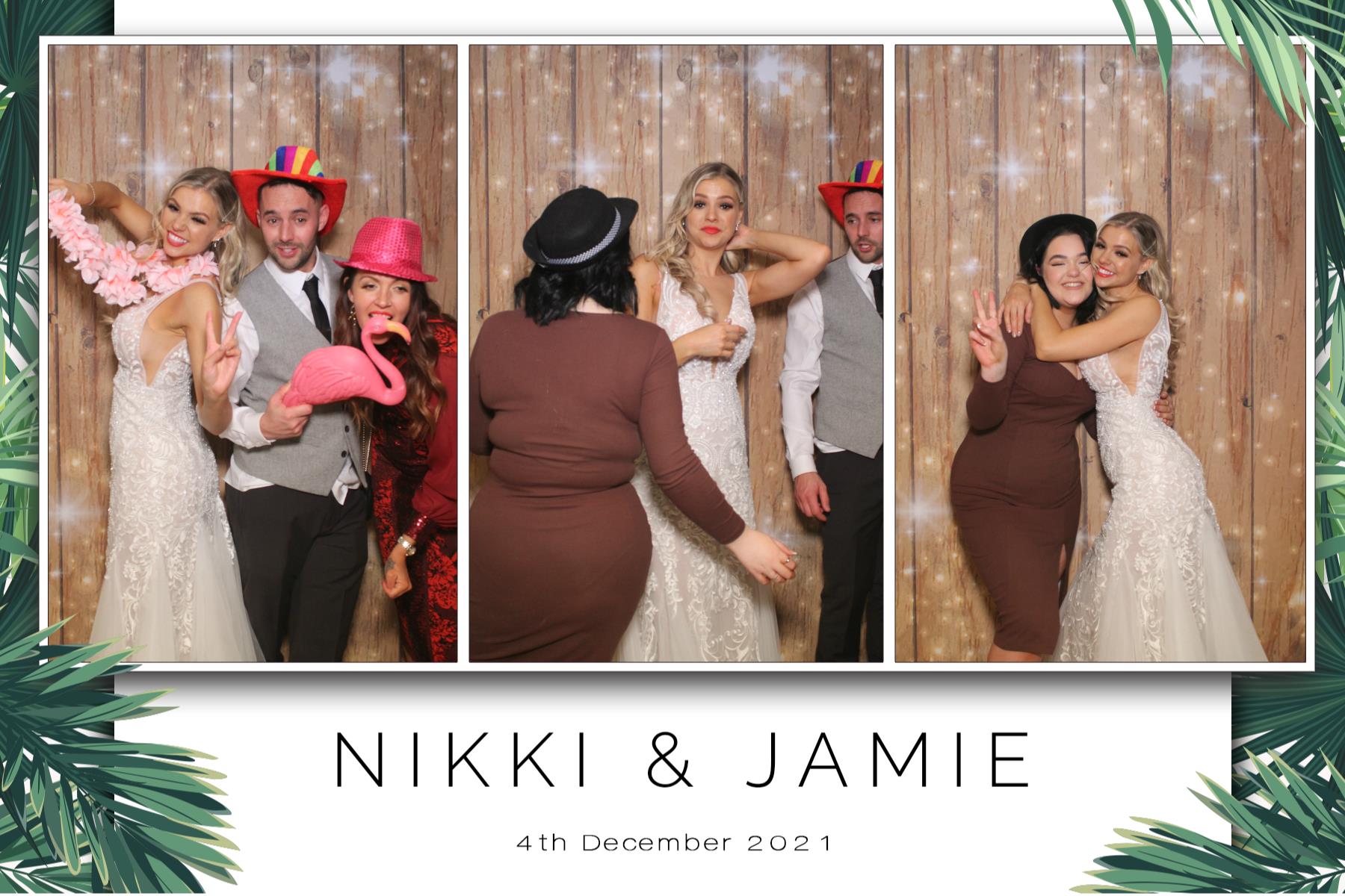 Nikki & Jamie  | View more photos from the event at gallery.magicimages.uk/u/MagicImages/Nikki-Jamie