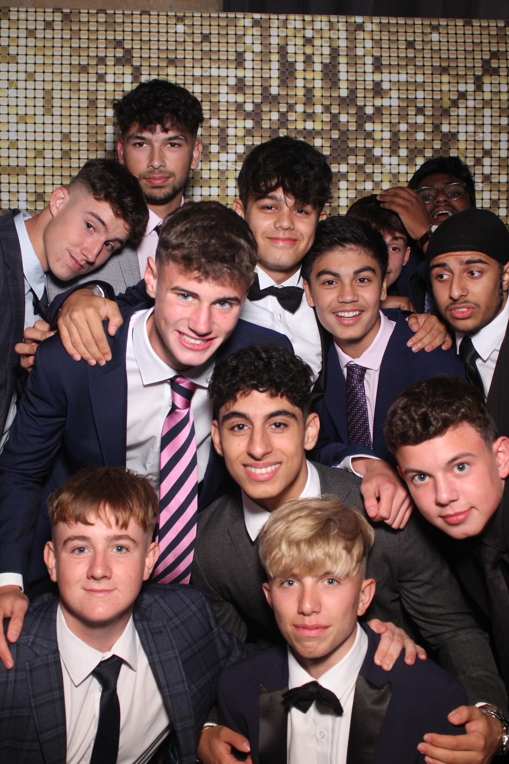 Nottingham high school prom | View more photos from the event at gallery.magicimages.uk/u/MagicImages/Nottingham-high-school-prom