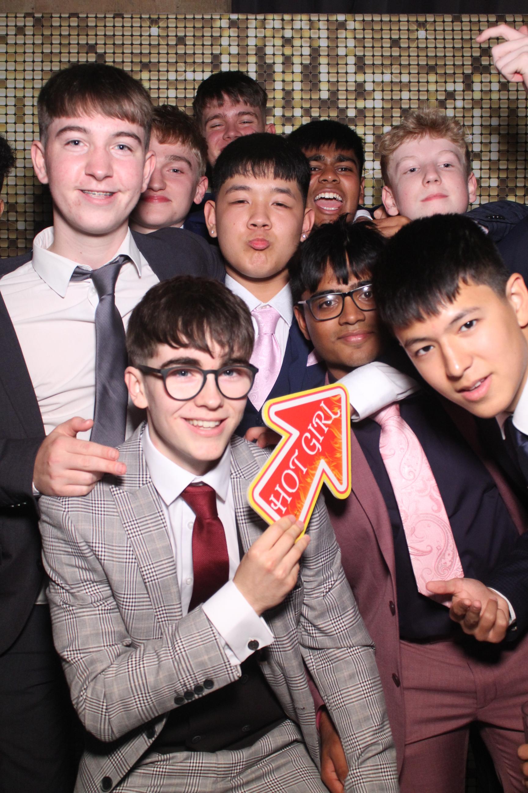 Nottingham high school prom | View more photos from the event at gallery.magicimages.uk/u/MagicImages/Nottingham-high-school-prom