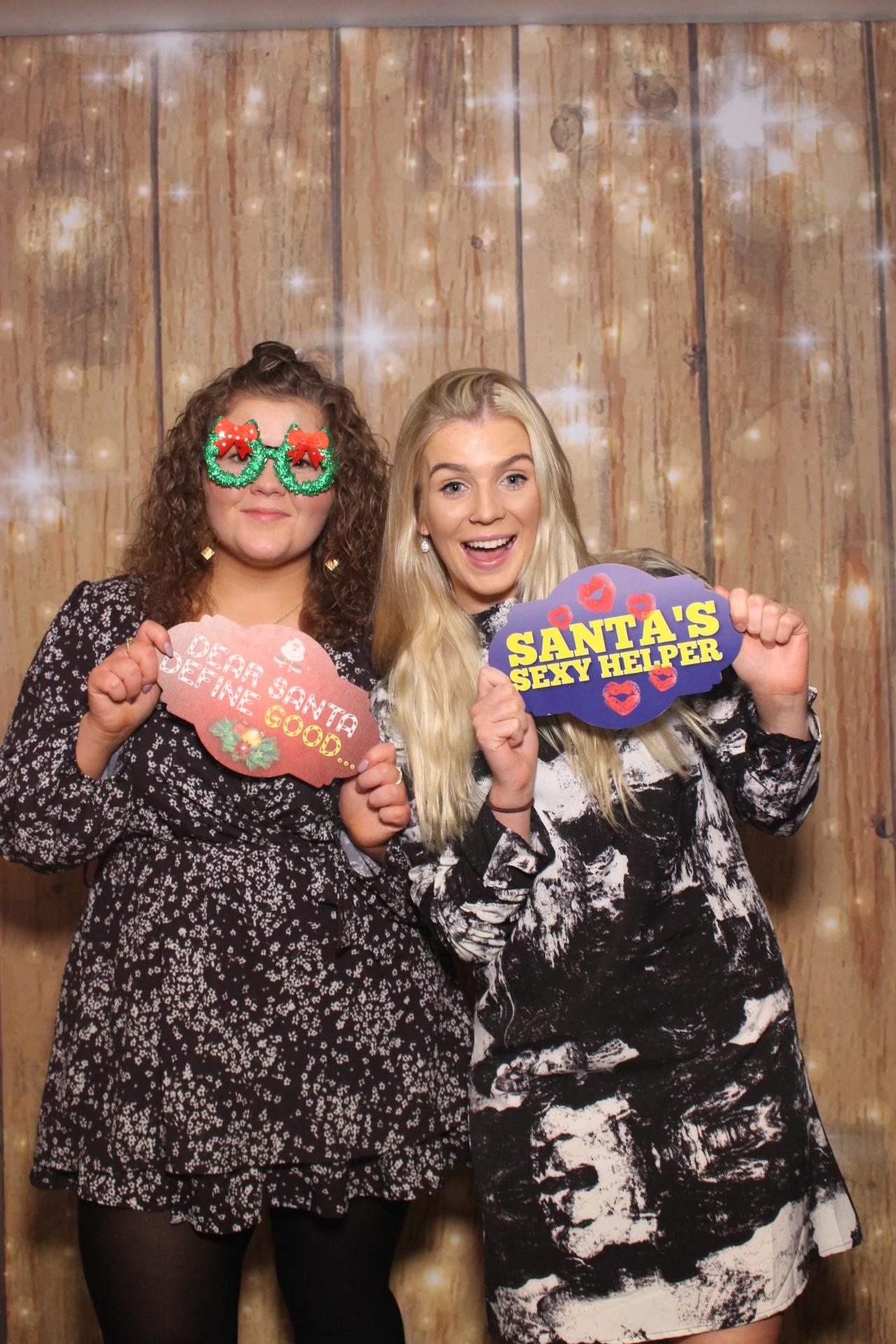 Ramsden international Christmas party  | View more photos from the event at gallery.magicimages.uk/u/MagicImages/Ramsden-international-Christmas-party