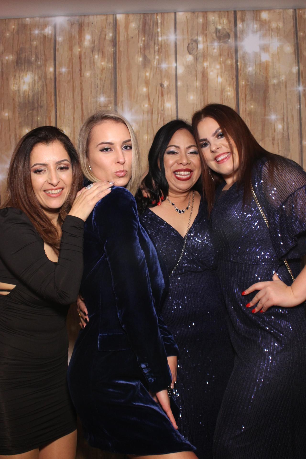 Ramsden international Christmas party  | View more photos from the event at gallery.magicimages.uk/u/MagicImages/Ramsden-international-Christmas-party