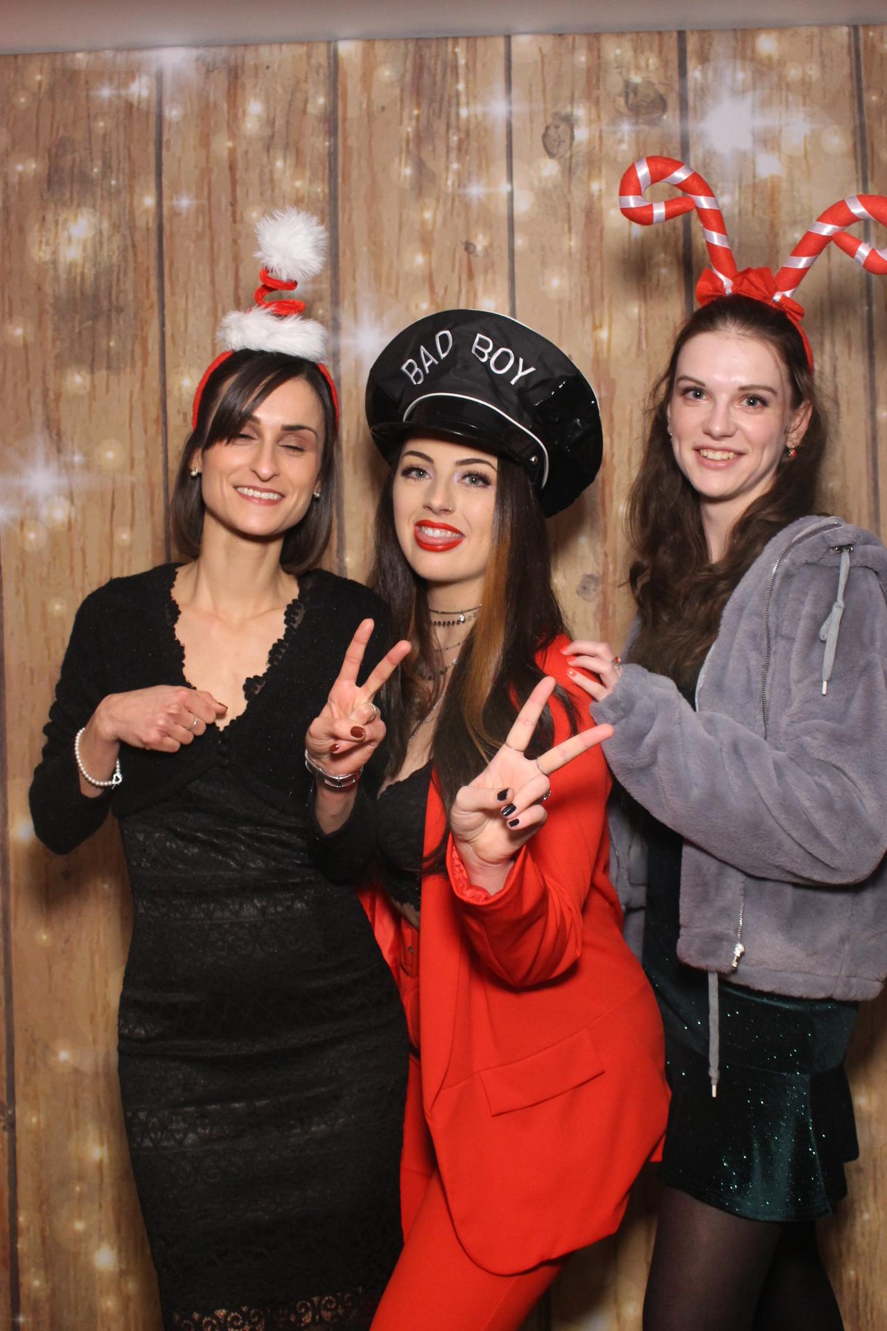 Ramsden international Christmas party  | View more photos from the event at gallery.magicimages.uk/u/MagicImages/Ramsden-international-Christmas-party