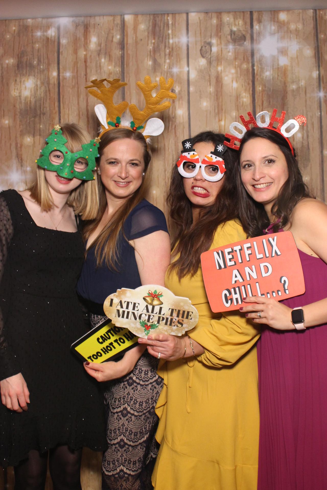 Ramsden international Christmas party  | View more photos from the event at gallery.magicimages.uk/u/MagicImages/Ramsden-international-Christmas-party