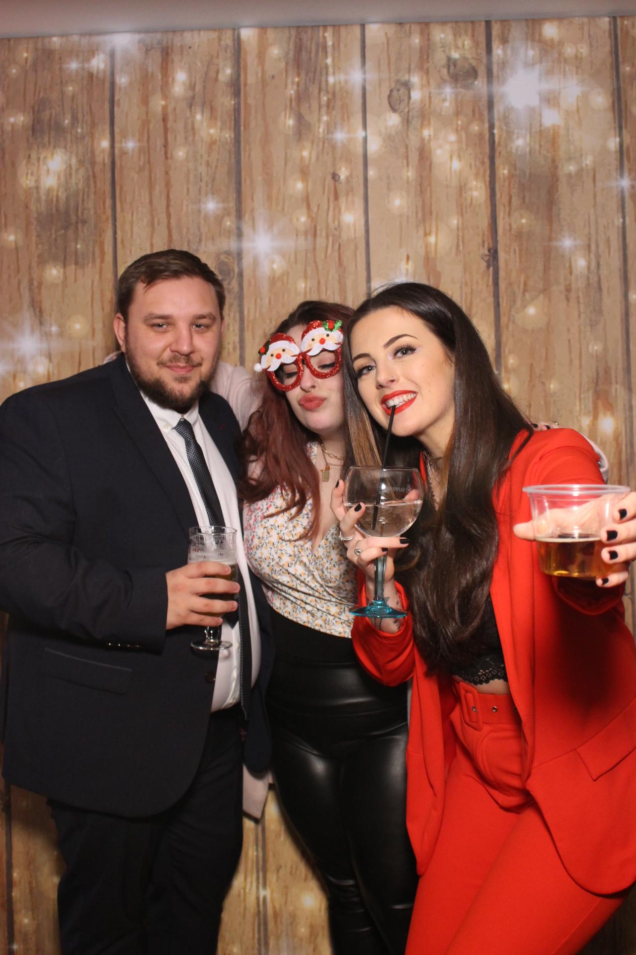 Ramsden international Christmas party  | View more photos from the event at gallery.magicimages.uk/u/MagicImages/Ramsden-international-Christmas-party
