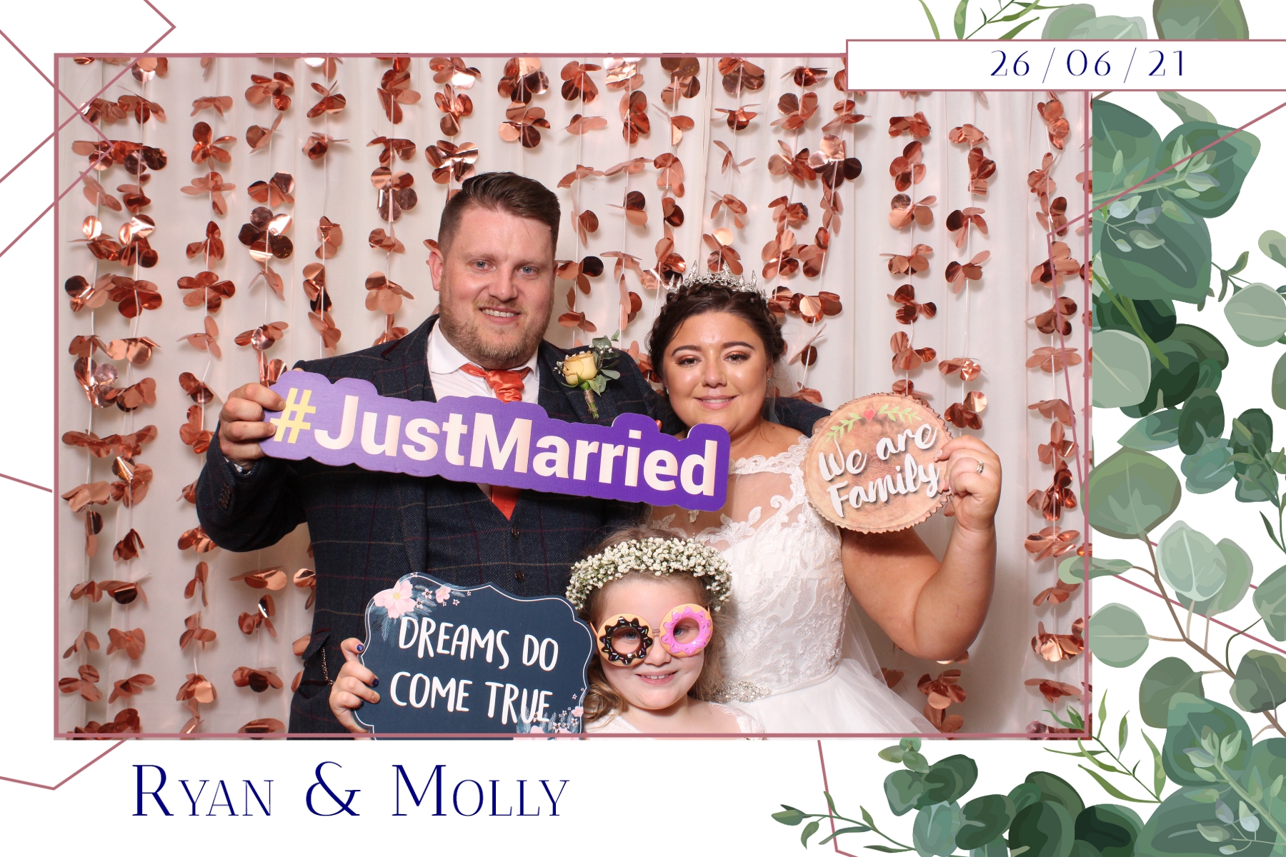 Ryan & Molly  | View more photos from the event at gallery.magicimages.uk/u/MagicImages/Ryan-Molly