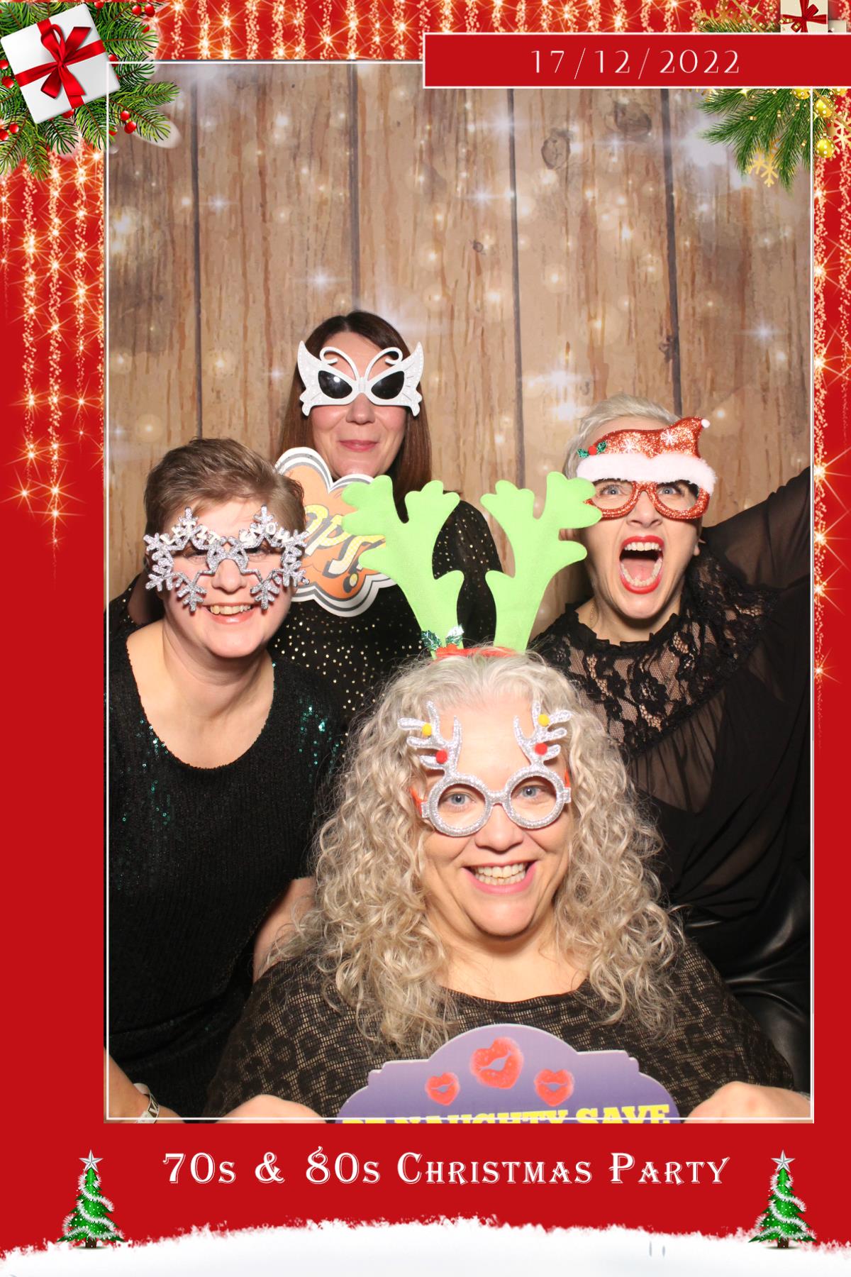 70s & 80s Christmas party  | View more photos from the event at gallery.magicimages.uk/u/MagicImages/70s-80s-Christmas-party
