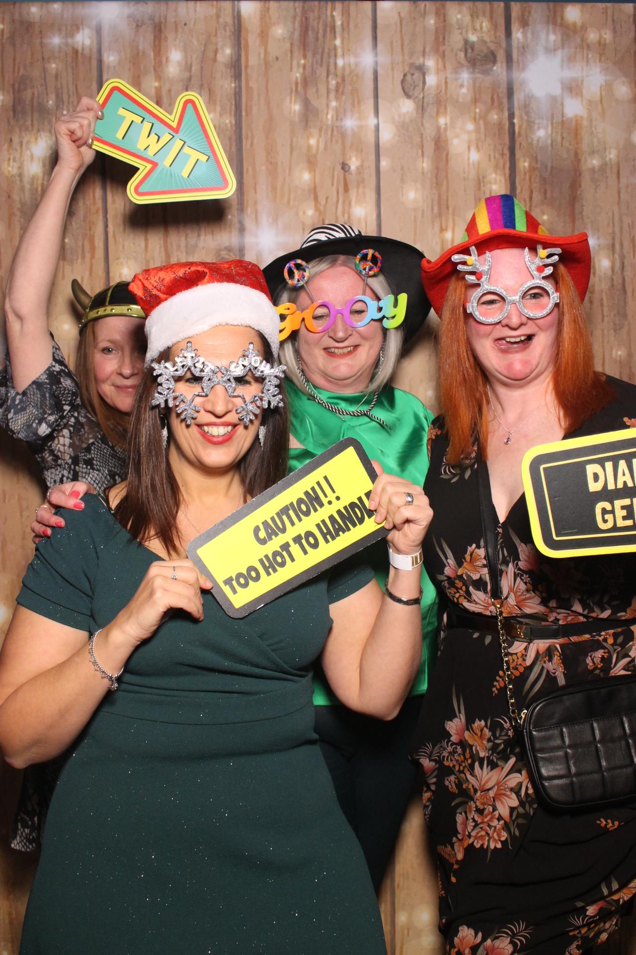 70s & 80s Christmas party  | View more photos from the event at gallery.magicimages.uk/u/MagicImages/70s-80s-Christmas-party