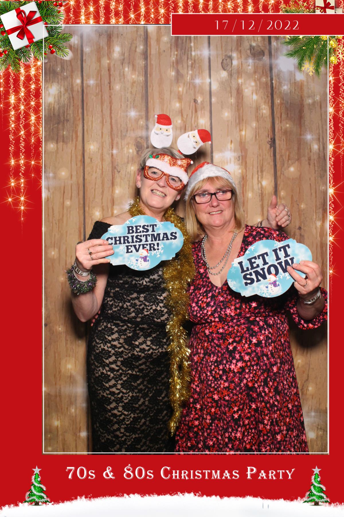 70s & 80s Christmas party  | View more photos from the event at gallery.magicimages.uk/u/MagicImages/70s-80s-Christmas-party