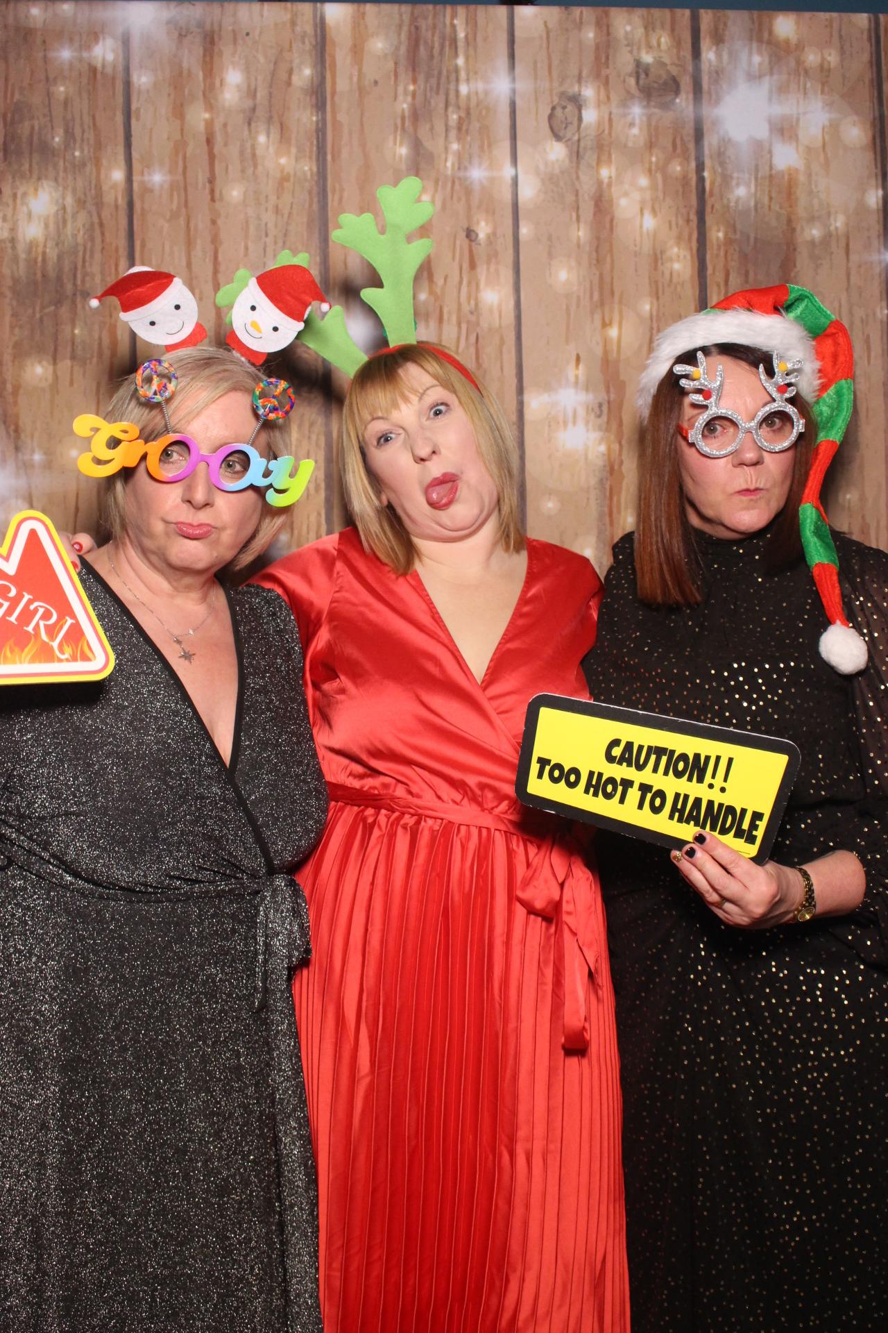 70s & 80s Christmas party  | View more photos from the event at gallery.magicimages.uk/u/MagicImages/70s-80s-Christmas-party