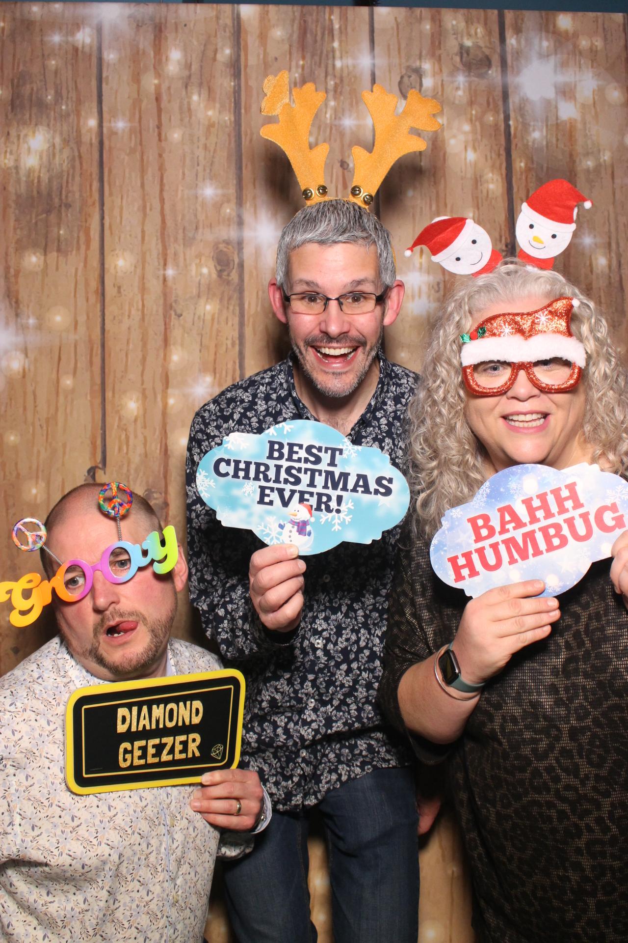 70s & 80s Christmas party  | View more photos from the event at gallery.magicimages.uk/u/MagicImages/70s-80s-Christmas-party