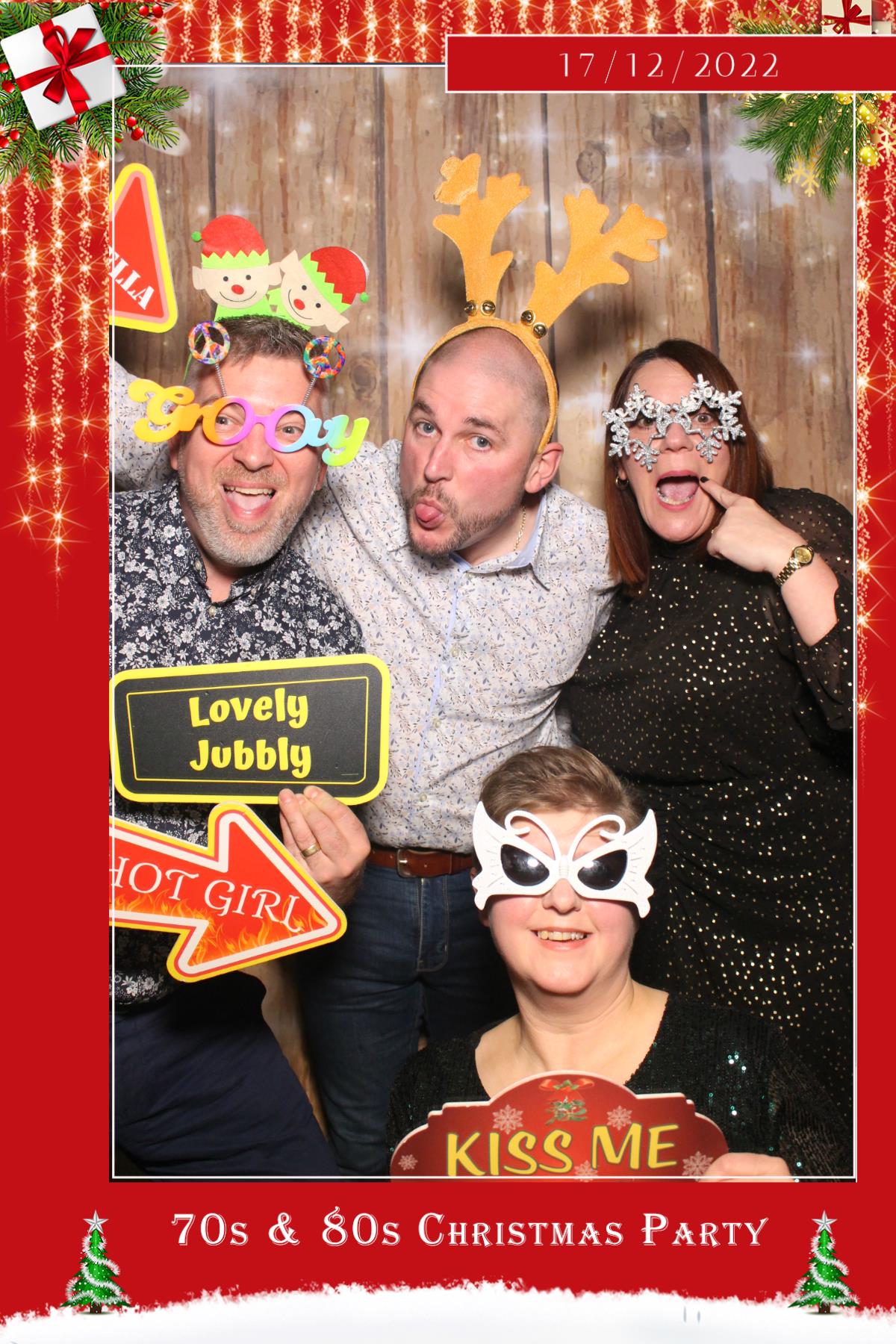 70s & 80s Christmas party  | View more photos from the event at gallery.magicimages.uk/u/MagicImages/70s-80s-Christmas-party
