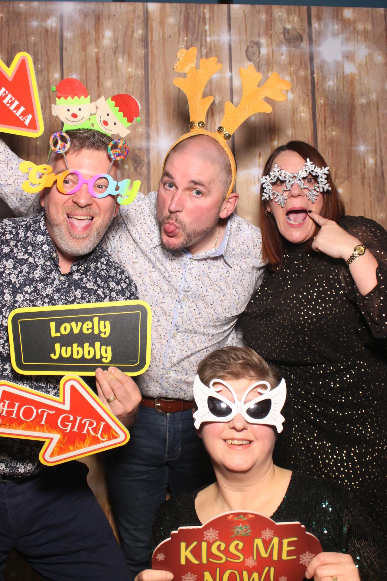 70s & 80s Christmas party  | View more photos from the event at gallery.magicimages.uk/u/MagicImages/70s-80s-Christmas-party