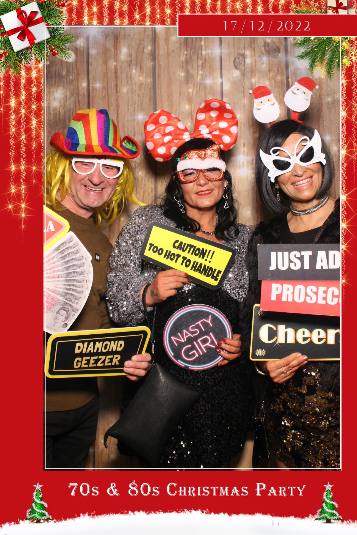 70s & 80s Christmas party  | View more photos from the event at gallery.magicimages.uk/u/MagicImages/70s-80s-Christmas-party