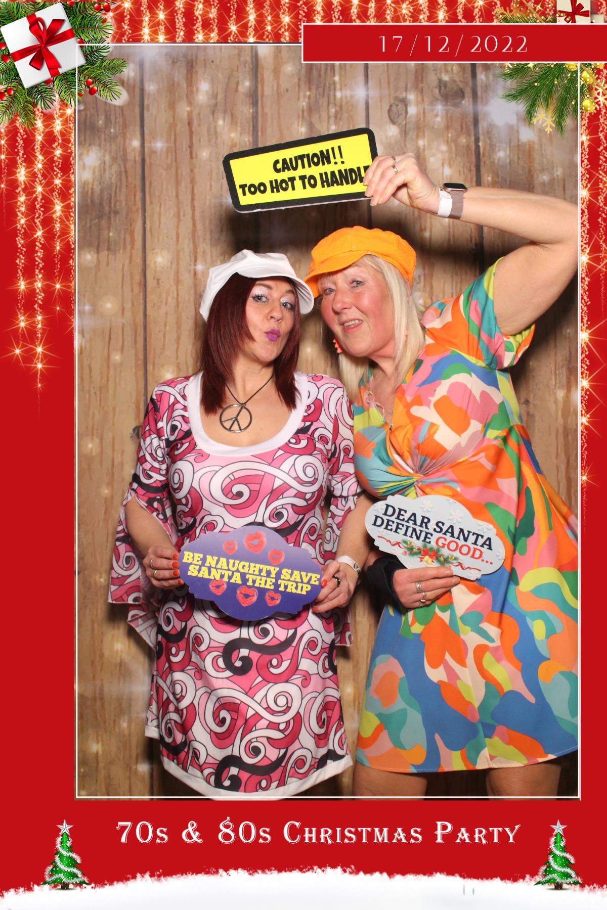 70s & 80s Christmas party  | View more photos from the event at gallery.magicimages.uk/u/MagicImages/70s-80s-Christmas-party
