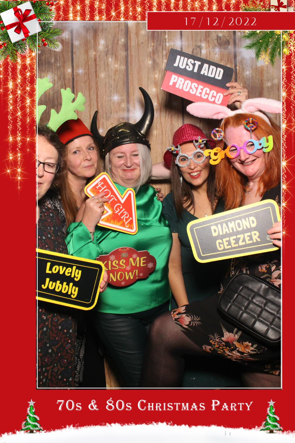 70s & 80s Christmas party  | View more photos from the event at gallery.magicimages.uk/u/MagicImages/70s-80s-Christmas-party
