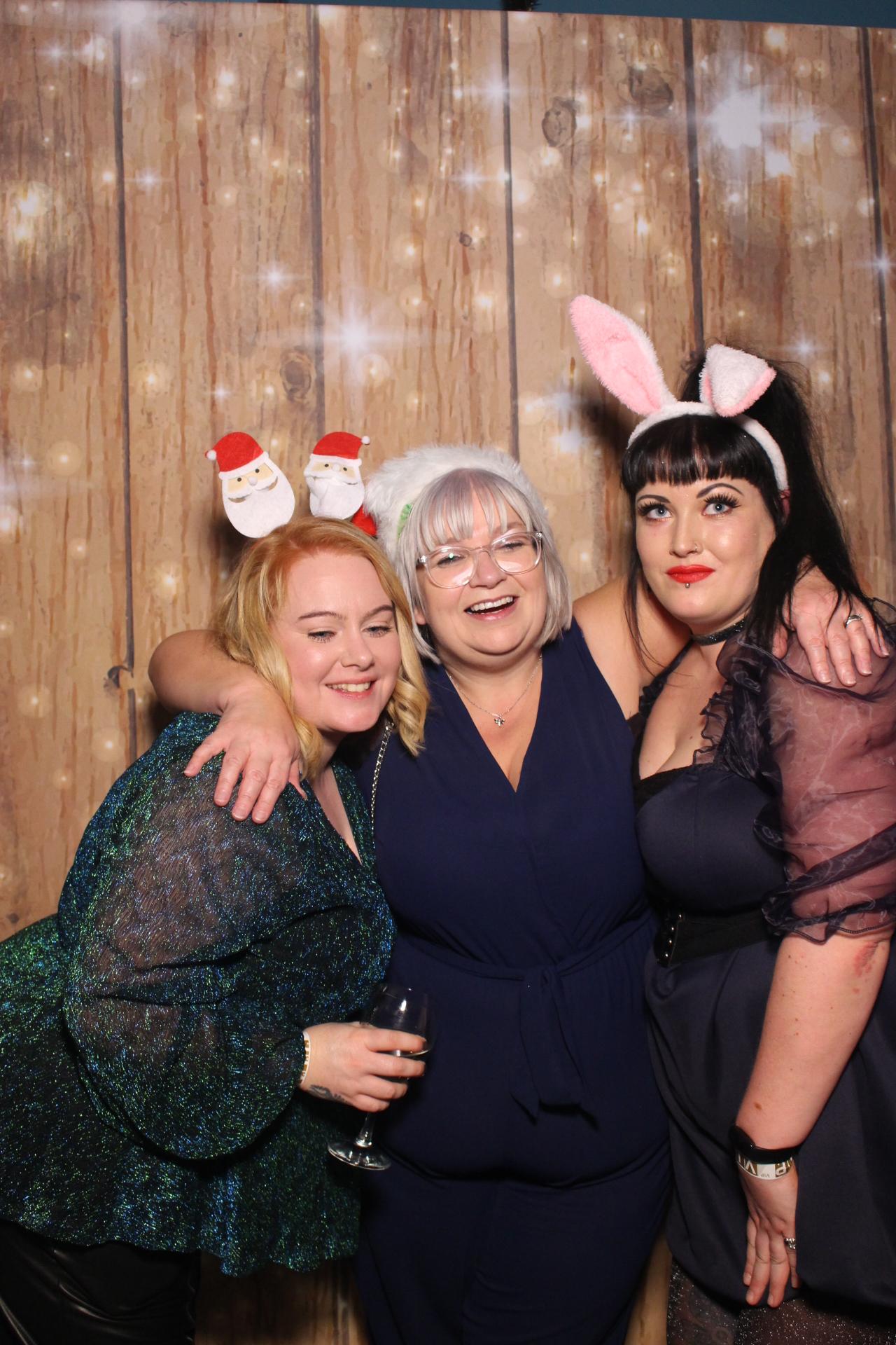 70s & 80s Christmas party  | View more photos from the event at gallery.magicimages.uk/u/MagicImages/70s-80s-Christmas-party