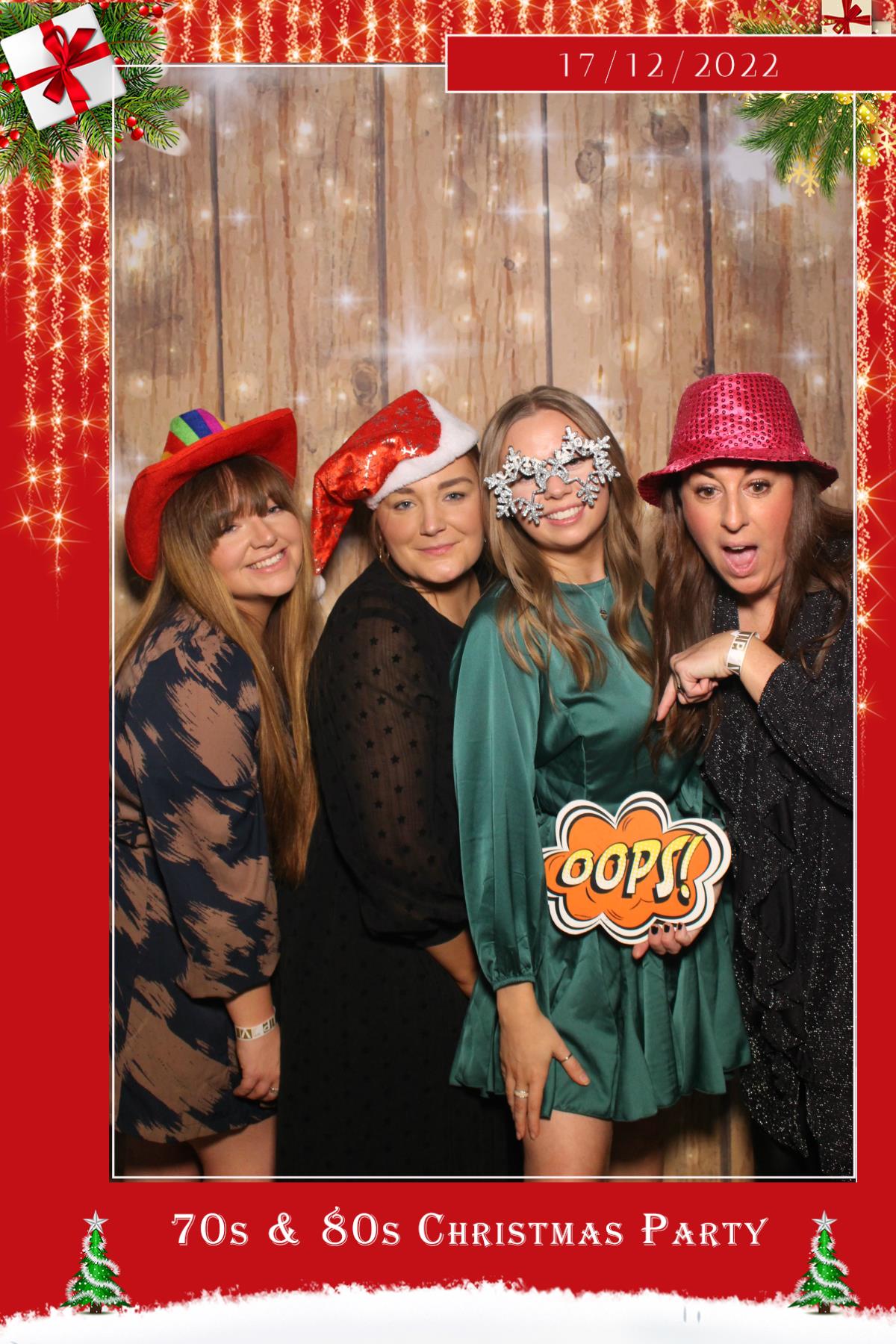 70s & 80s Christmas party  | View more photos from the event at gallery.magicimages.uk/u/MagicImages/70s-80s-Christmas-party