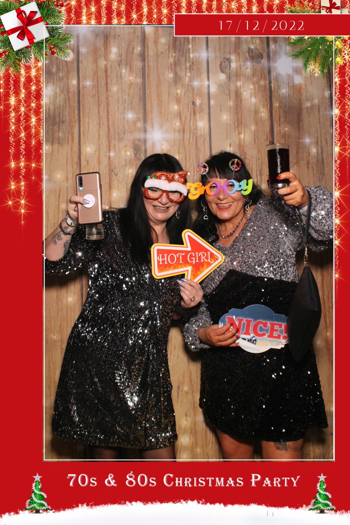 70s & 80s Christmas party  | View more photos from the event at gallery.magicimages.uk/u/MagicImages/70s-80s-Christmas-party