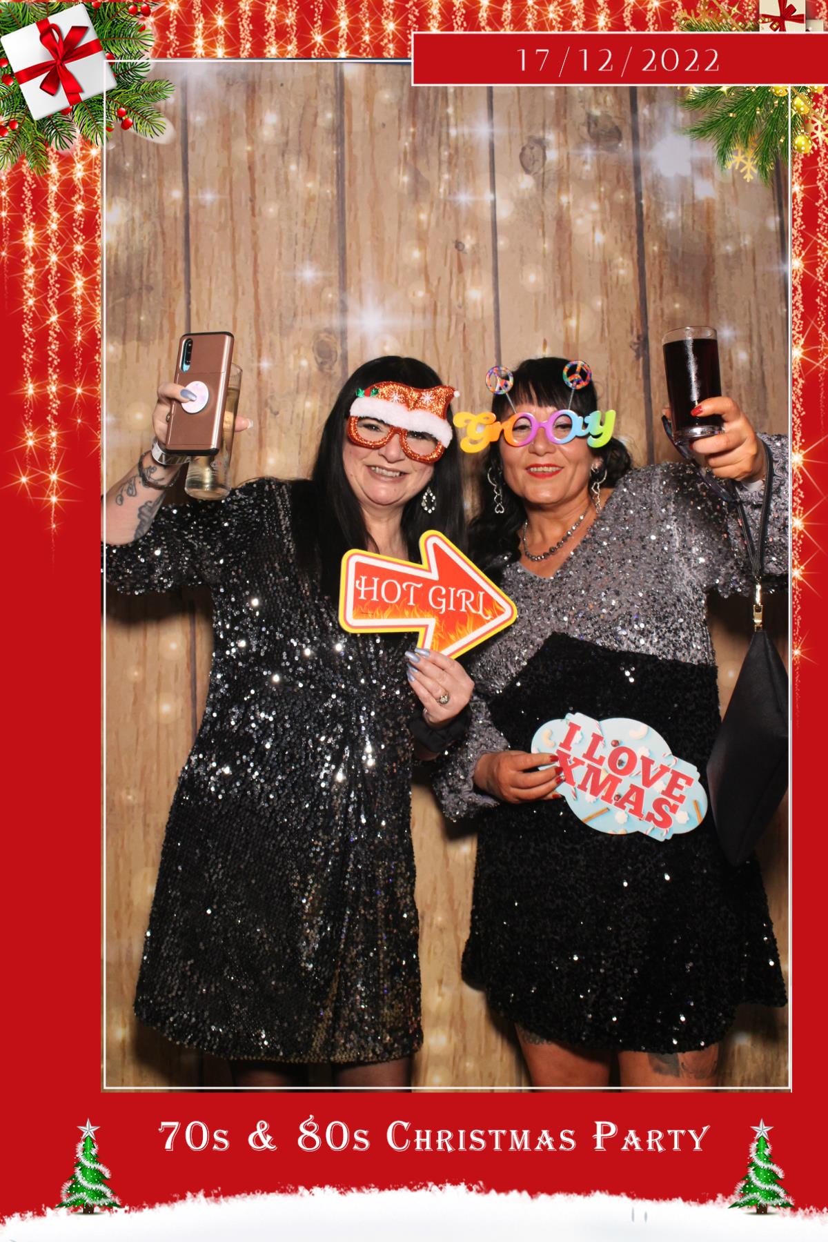 70s & 80s Christmas party  | View more photos from the event at gallery.magicimages.uk/u/MagicImages/70s-80s-Christmas-party