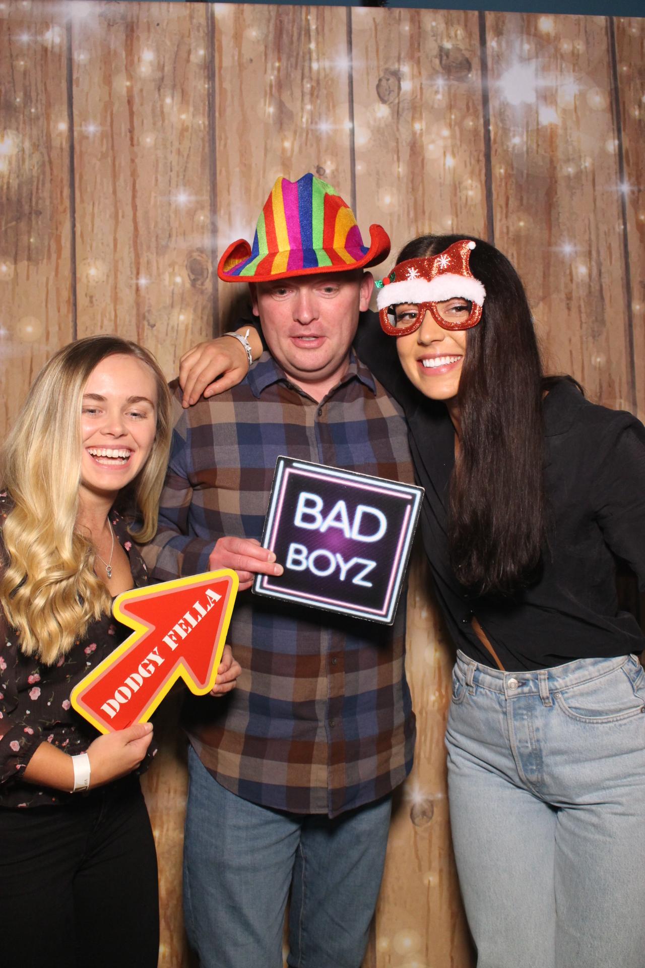 70s & 80s Christmas party  | View more photos from the event at gallery.magicimages.uk/u/MagicImages/70s-80s-Christmas-party