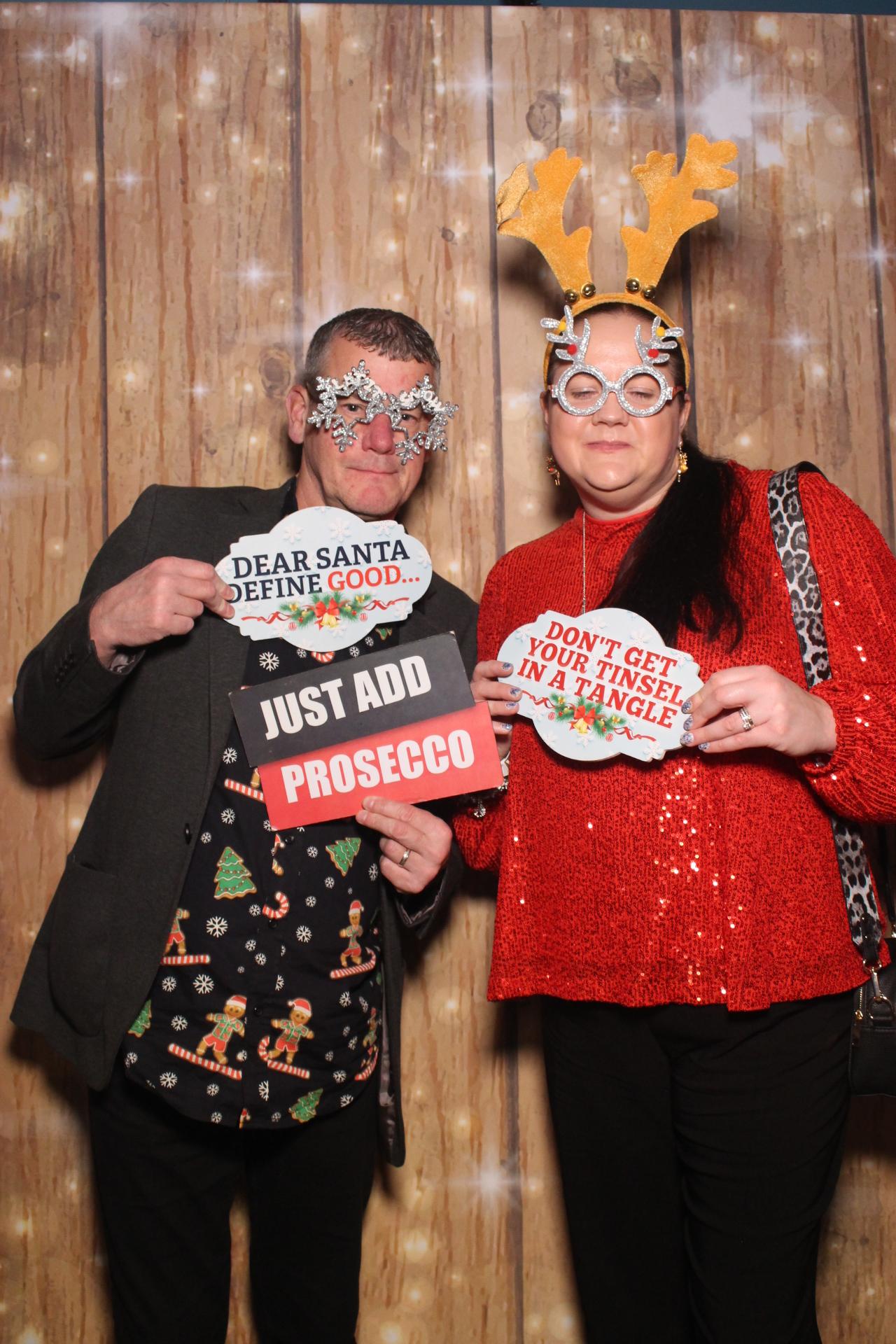 70s & 80s Christmas party  | View more photos from the event at gallery.magicimages.uk/u/MagicImages/70s-80s-Christmas-party