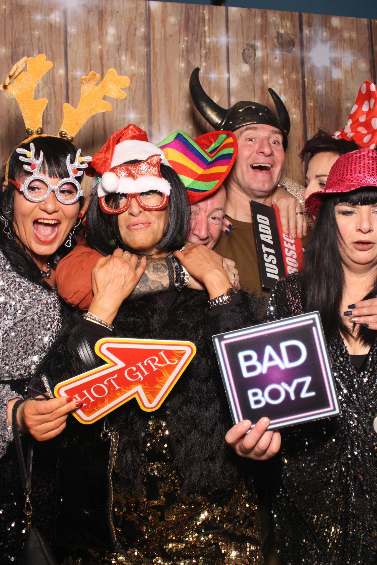 70s & 80s Christmas party  | View more photos from the event at gallery.magicimages.uk/u/MagicImages/70s-80s-Christmas-party