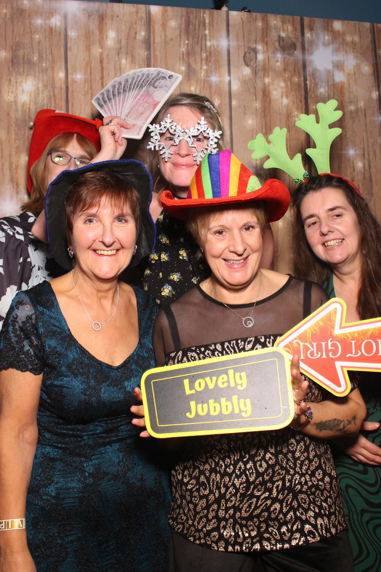70s & 80s Christmas party  | View more photos from the event at gallery.magicimages.uk/u/MagicImages/70s-80s-Christmas-party