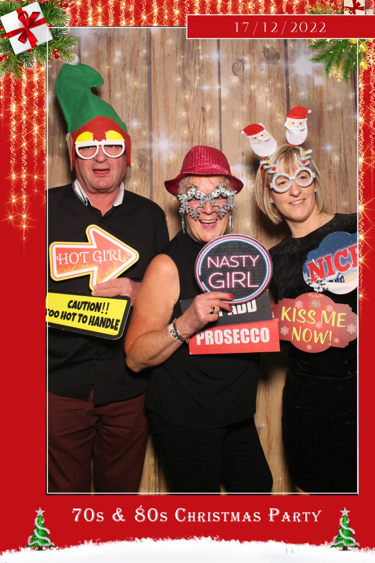 70s & 80s Christmas party  | View more photos from the event at gallery.magicimages.uk/u/MagicImages/70s-80s-Christmas-party
