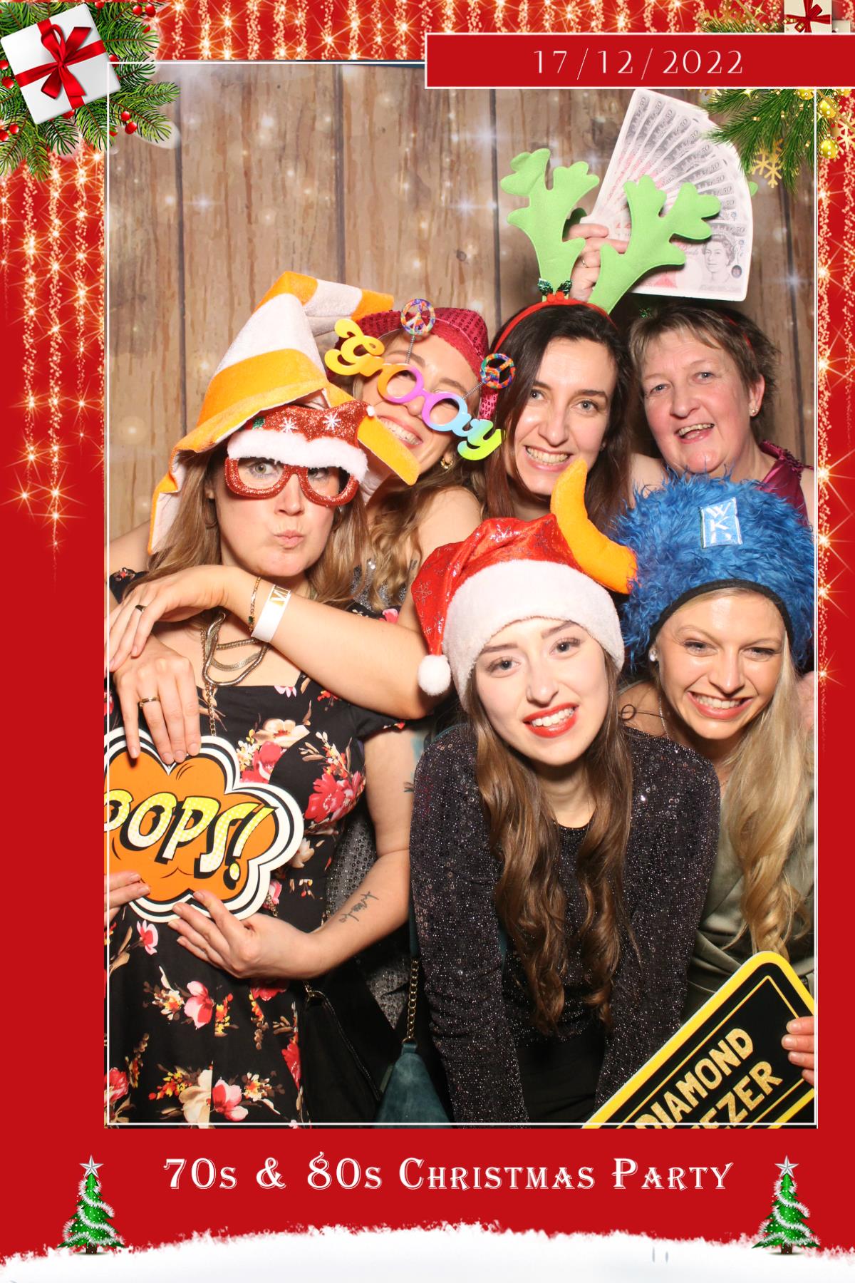 70s & 80s Christmas party  | View more photos from the event at gallery.magicimages.uk/u/MagicImages/70s-80s-Christmas-party