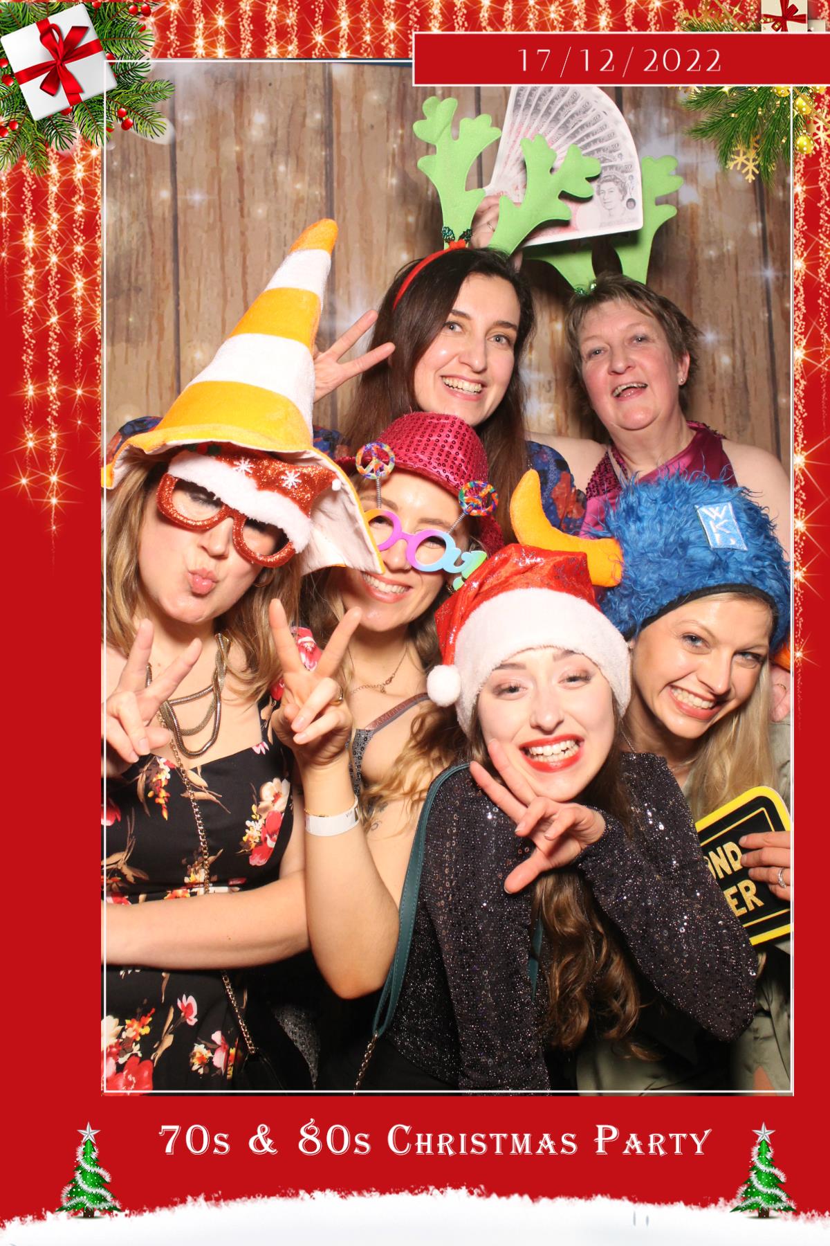 70s & 80s Christmas party  | View more photos from the event at gallery.magicimages.uk/u/MagicImages/70s-80s-Christmas-party