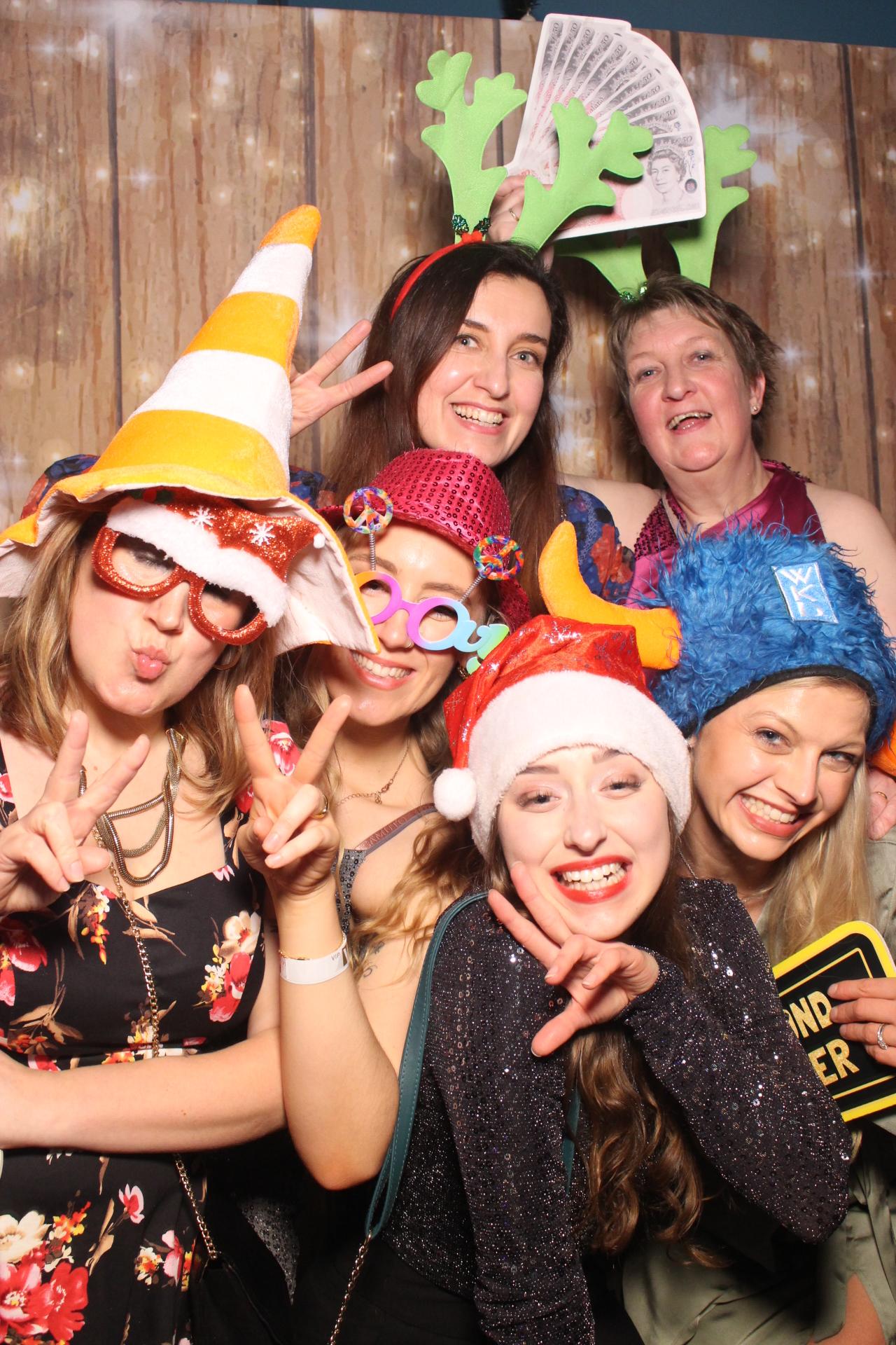 70s & 80s Christmas party  | View more photos from the event at gallery.magicimages.uk/u/MagicImages/70s-80s-Christmas-party