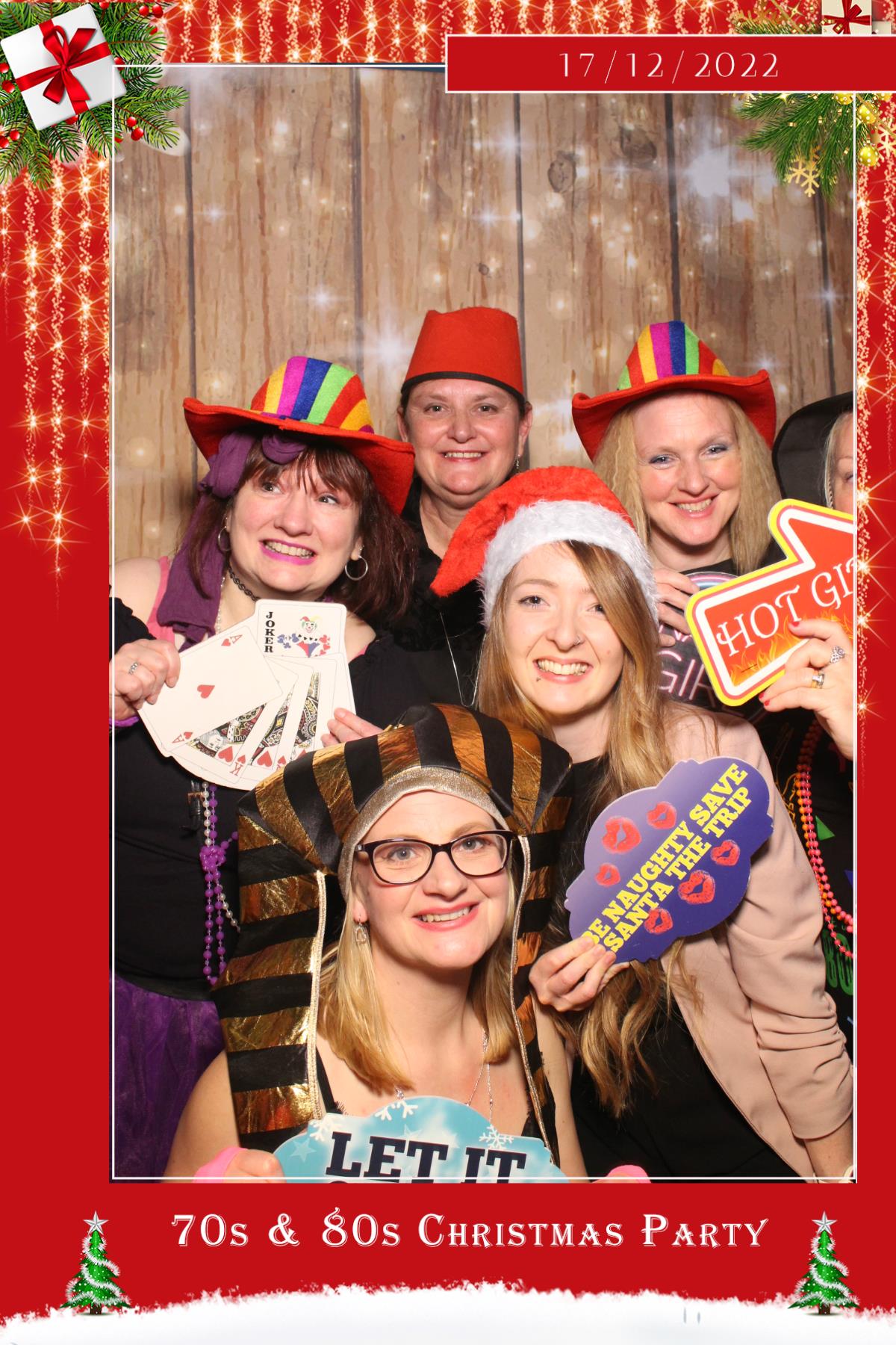 70s & 80s Christmas party  | View more photos from the event at gallery.magicimages.uk/u/MagicImages/70s-80s-Christmas-party