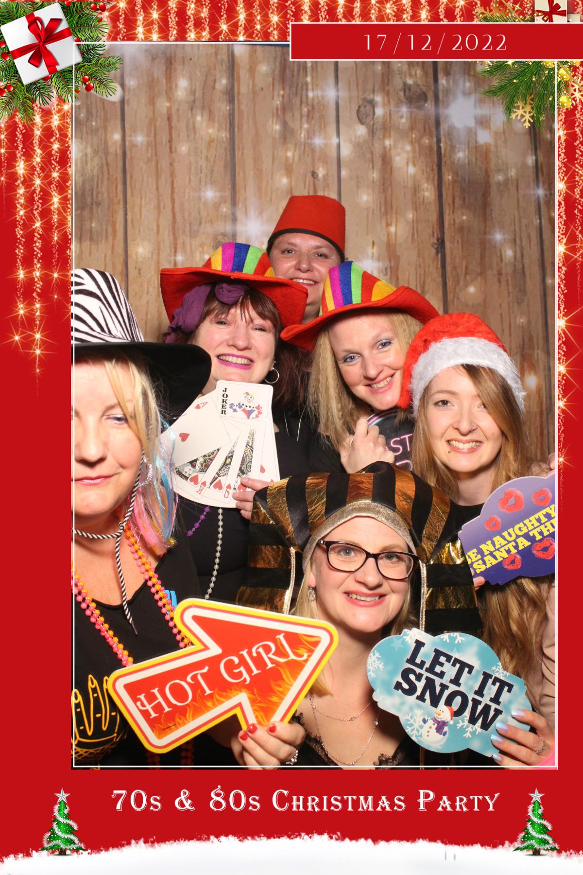 70s & 80s Christmas party  | View more photos from the event at gallery.magicimages.uk/u/MagicImages/70s-80s-Christmas-party