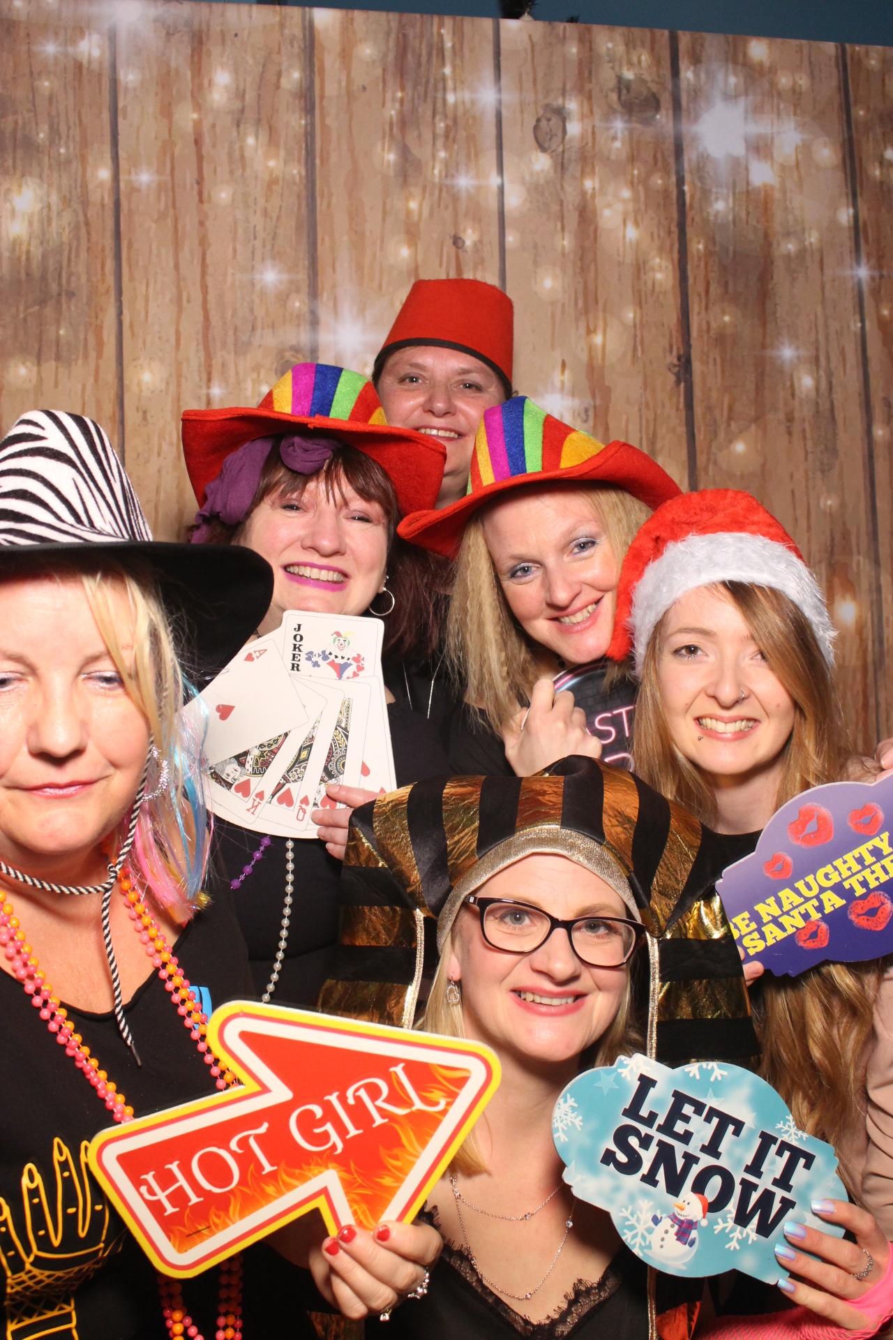 70s & 80s Christmas party  | View more photos from the event at gallery.magicimages.uk/u/MagicImages/70s-80s-Christmas-party