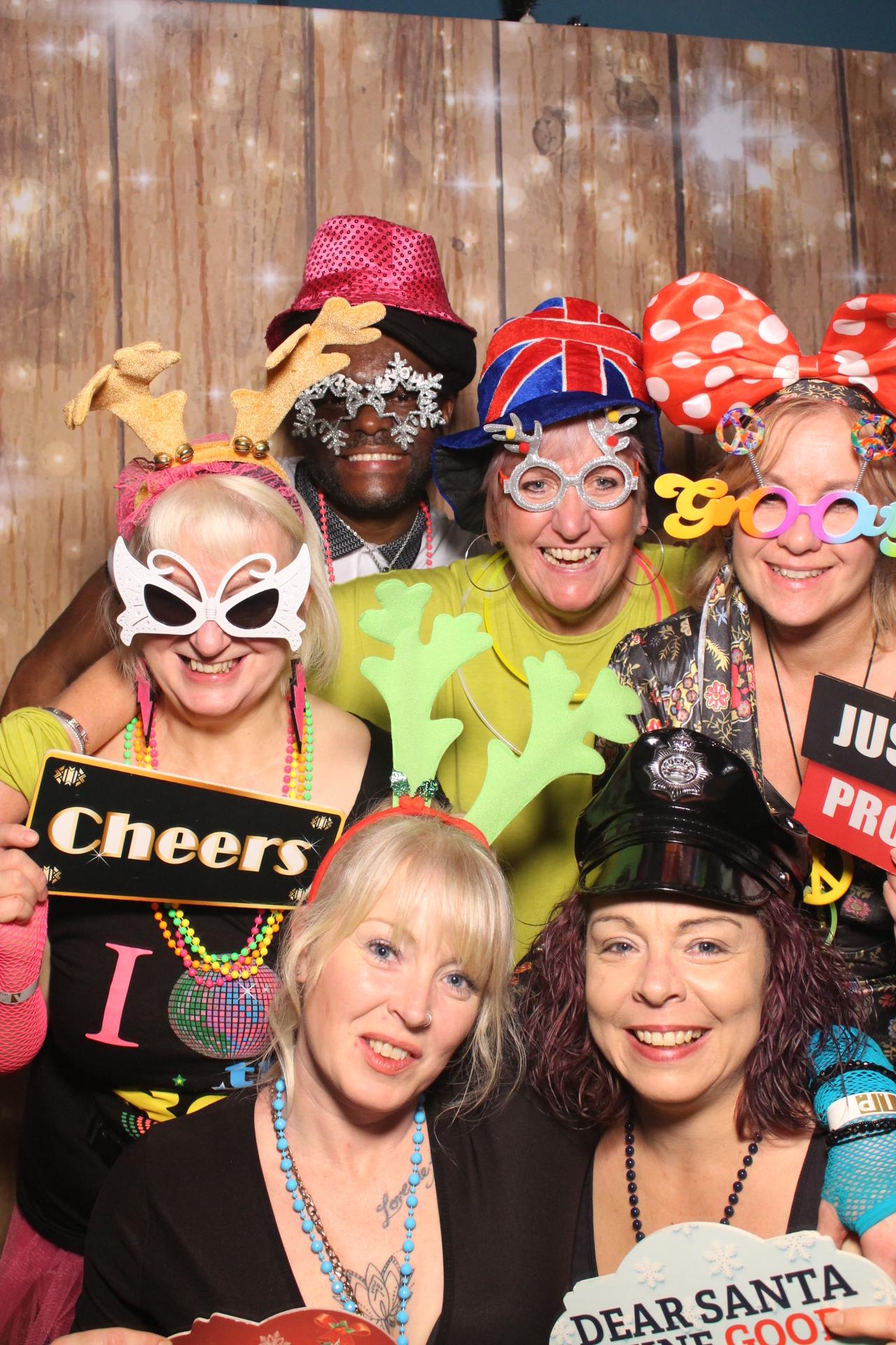 70s & 80s Christmas party  | View more photos from the event at gallery.magicimages.uk/u/MagicImages/70s-80s-Christmas-party