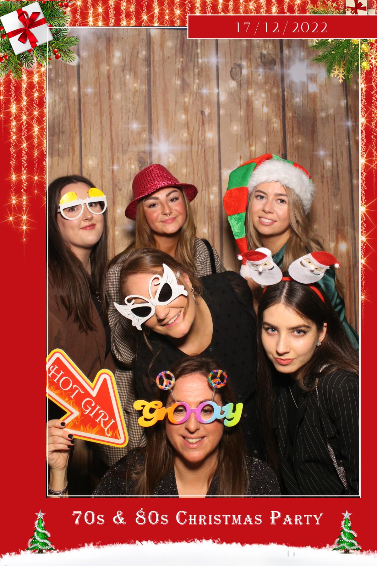 70s & 80s Christmas party  | View more photos from the event at gallery.magicimages.uk/u/MagicImages/70s-80s-Christmas-party