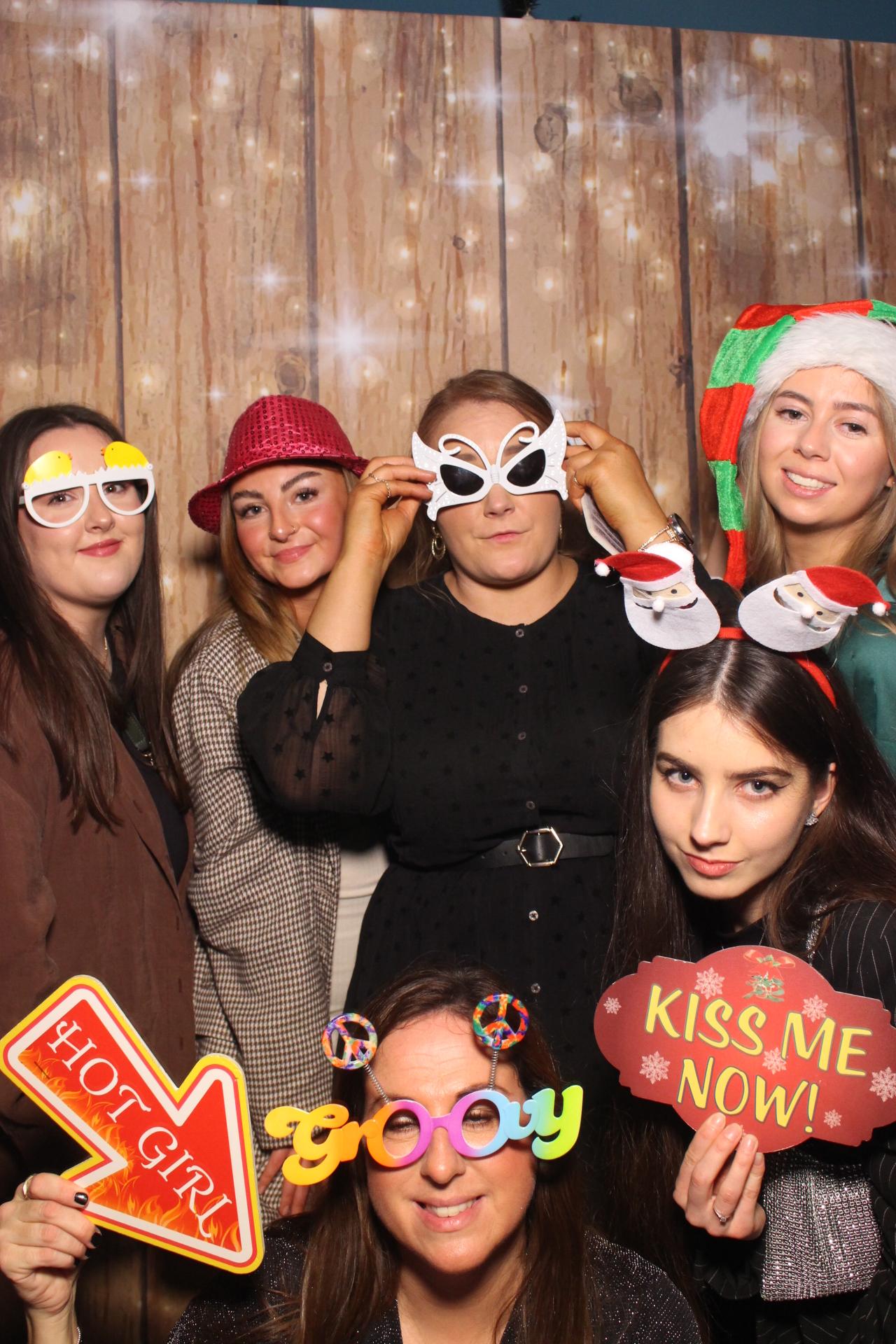 70s & 80s Christmas party  | View more photos from the event at gallery.magicimages.uk/u/MagicImages/70s-80s-Christmas-party