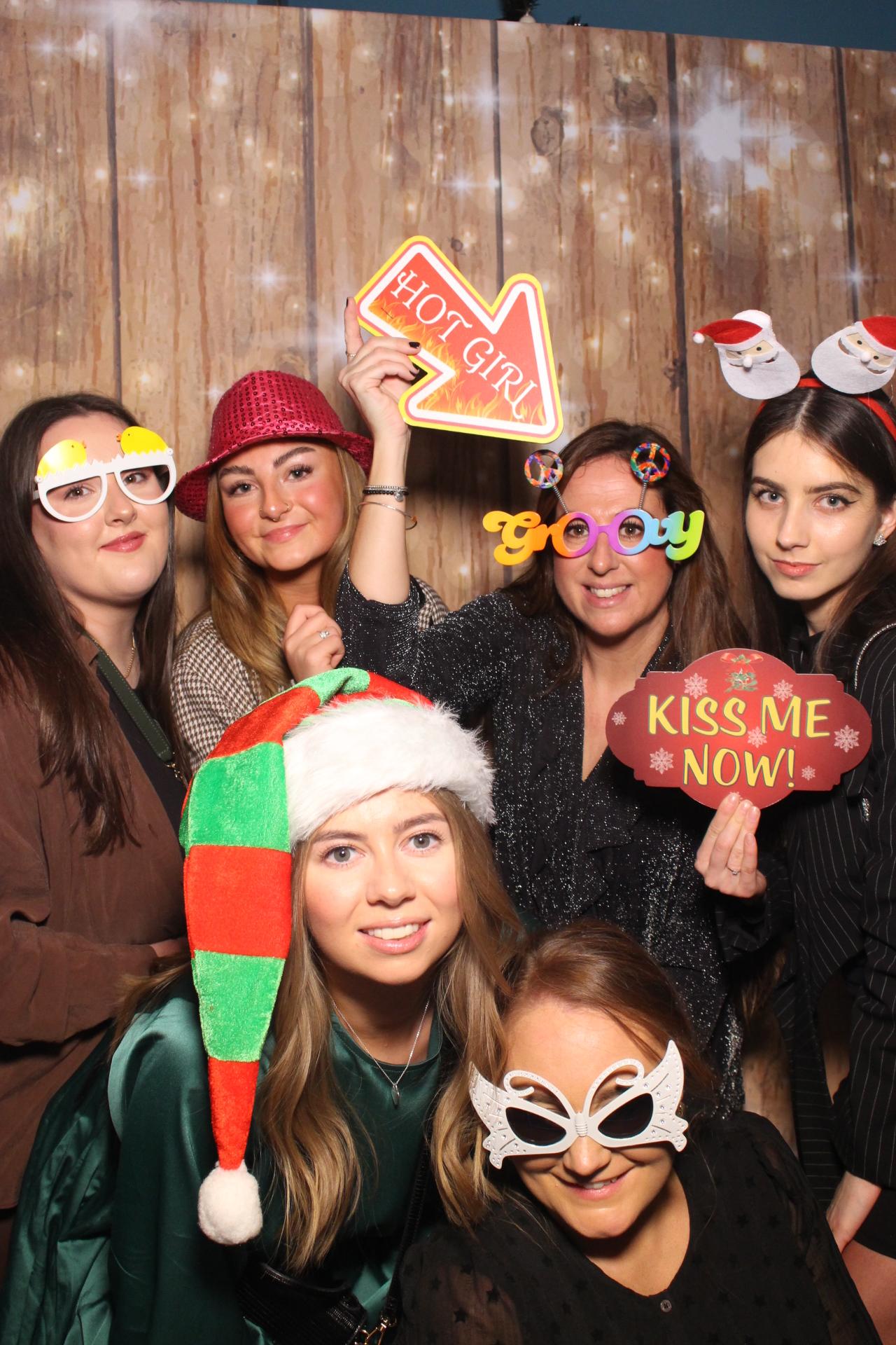 70s & 80s Christmas party  | View more photos from the event at gallery.magicimages.uk/u/MagicImages/70s-80s-Christmas-party