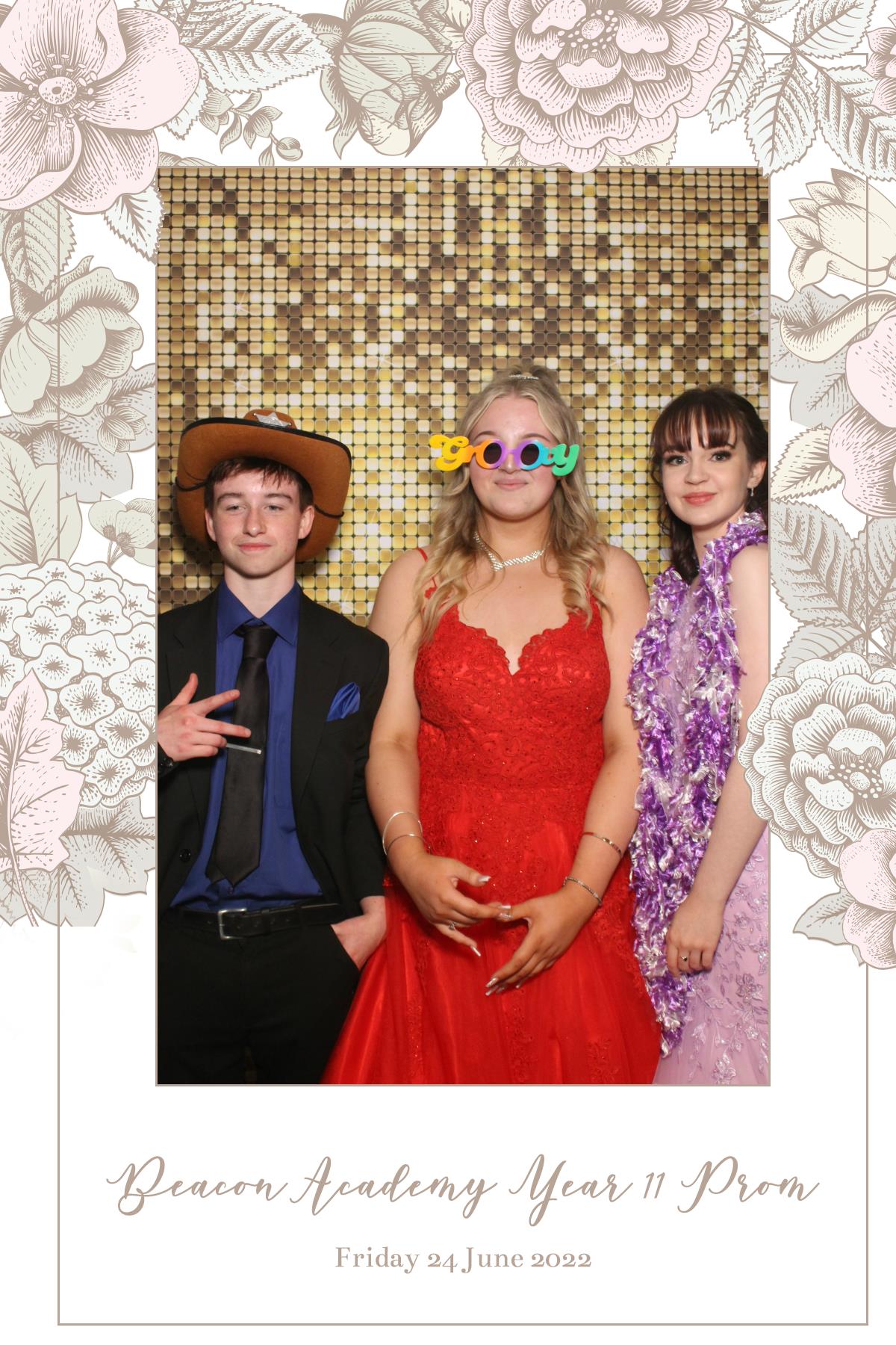 Beacon Year 11 prom | View more photos from the event at gallery.magicimages.uk/u/MagicImages/Beacon-Year-11-prom
