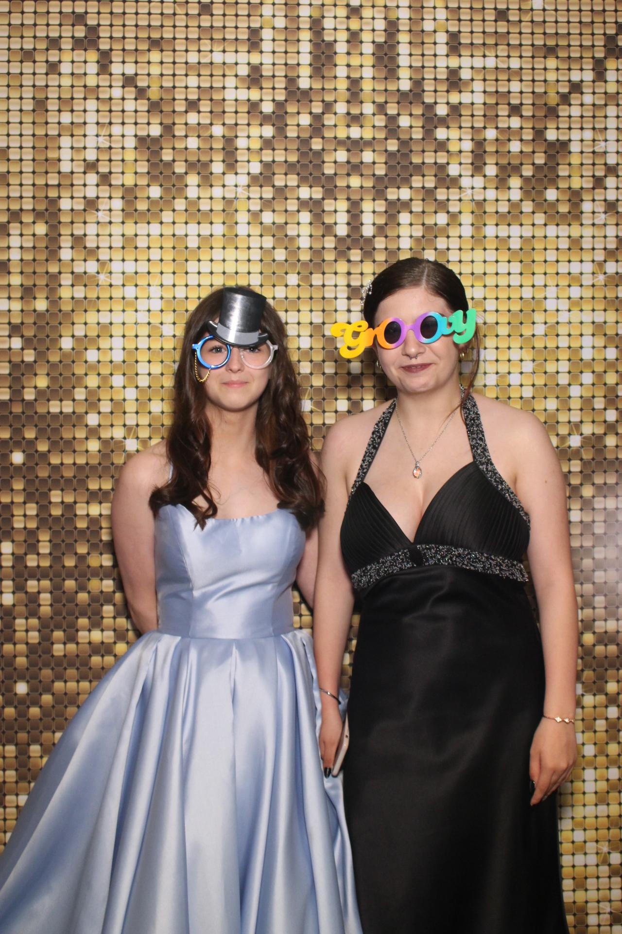 Beacon Year 11 prom | View more photos from the event at gallery.magicimages.uk/u/MagicImages/Beacon-Year-11-prom