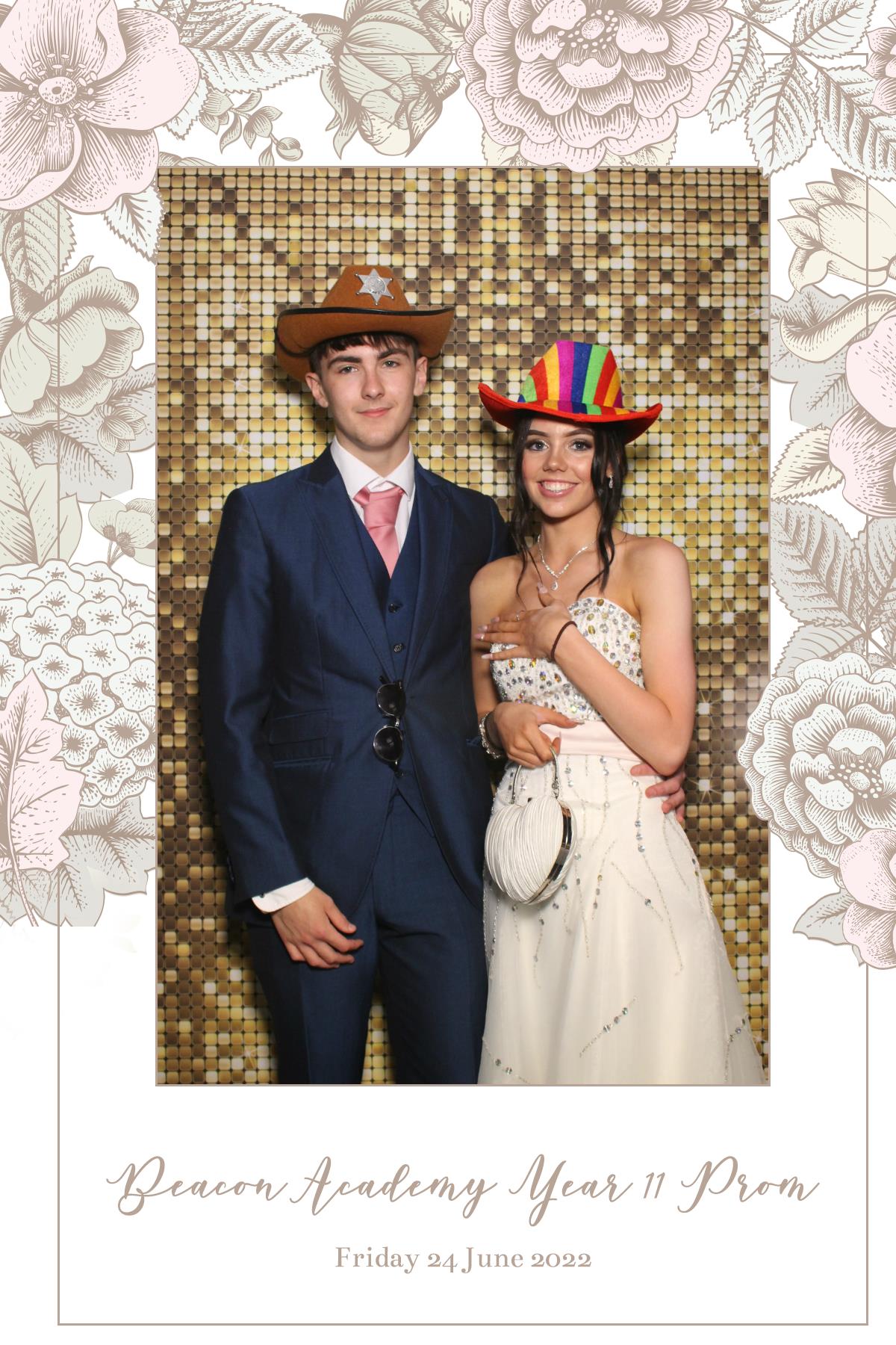 Beacon Year 11 prom | View more photos from the event at gallery.magicimages.uk/u/MagicImages/Beacon-Year-11-prom