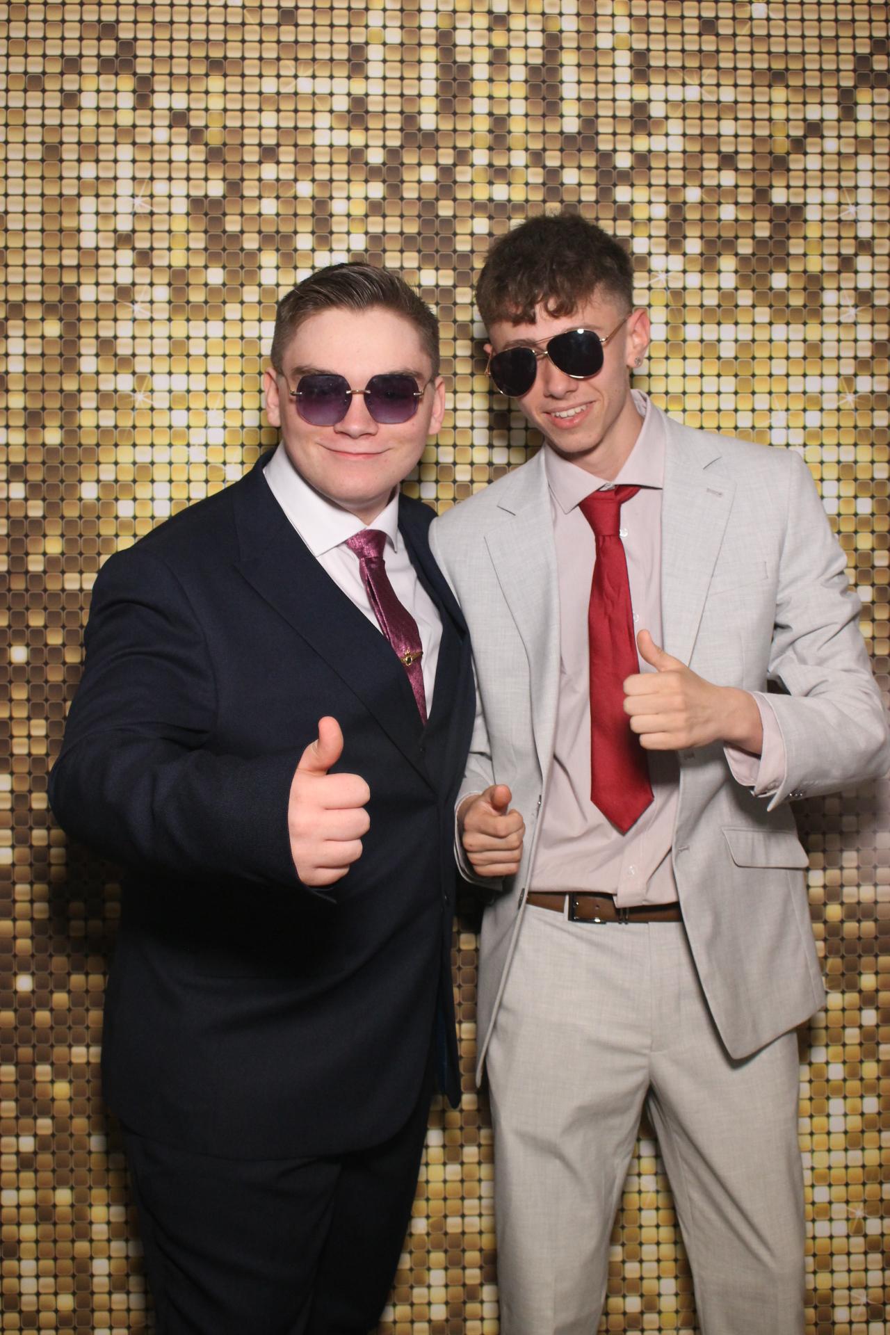 Beacon Year 11 prom | View more photos from the event at gallery.magicimages.uk/u/MagicImages/Beacon-Year-11-prom