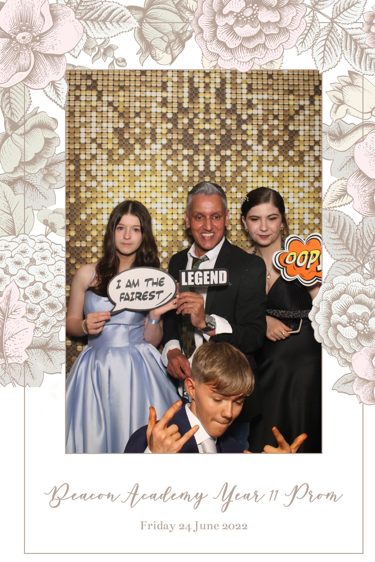 Beacon Year 11 prom | View more photos from the event at gallery.magicimages.uk/u/MagicImages/Beacon-Year-11-prom