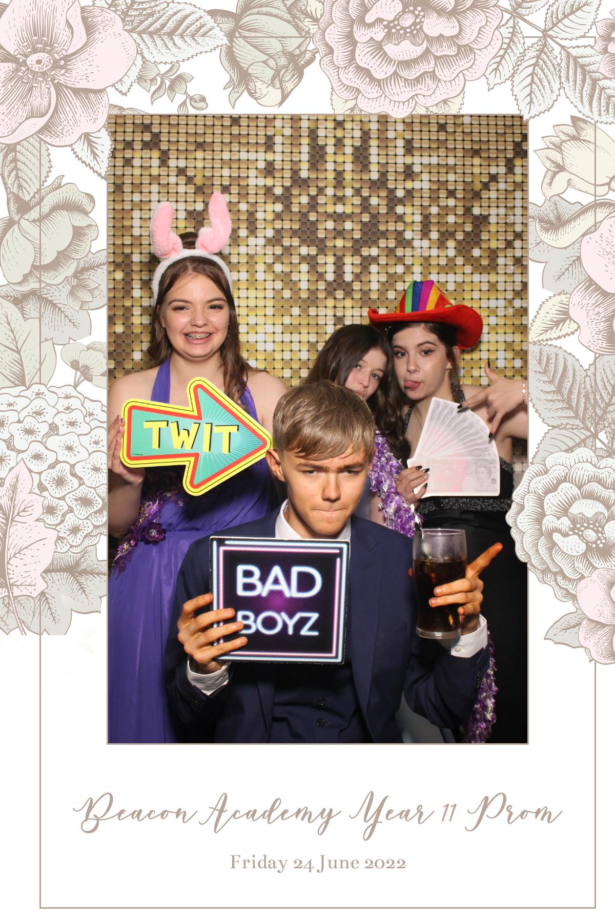 Beacon Year 11 prom | View more photos from the event at gallery.magicimages.uk/u/MagicImages/Beacon-Year-11-prom