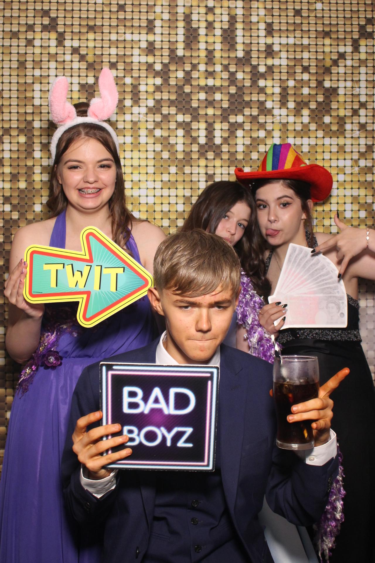 Beacon Year 11 prom | View more photos from the event at gallery.magicimages.uk/u/MagicImages/Beacon-Year-11-prom