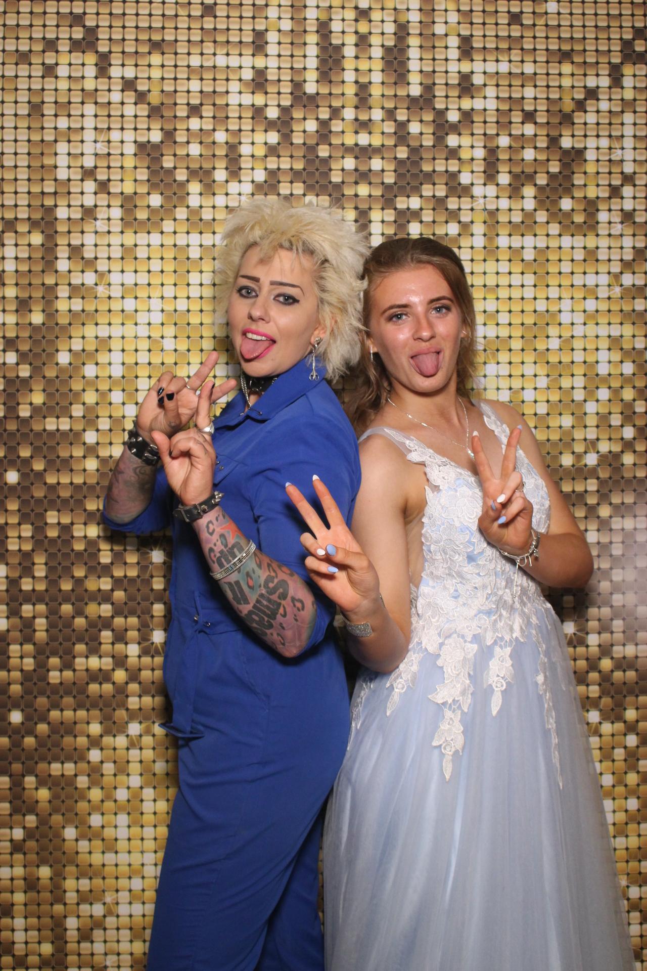 Beacon Year 11 prom | View more photos from the event at gallery.magicimages.uk/u/MagicImages/Beacon-Year-11-prom